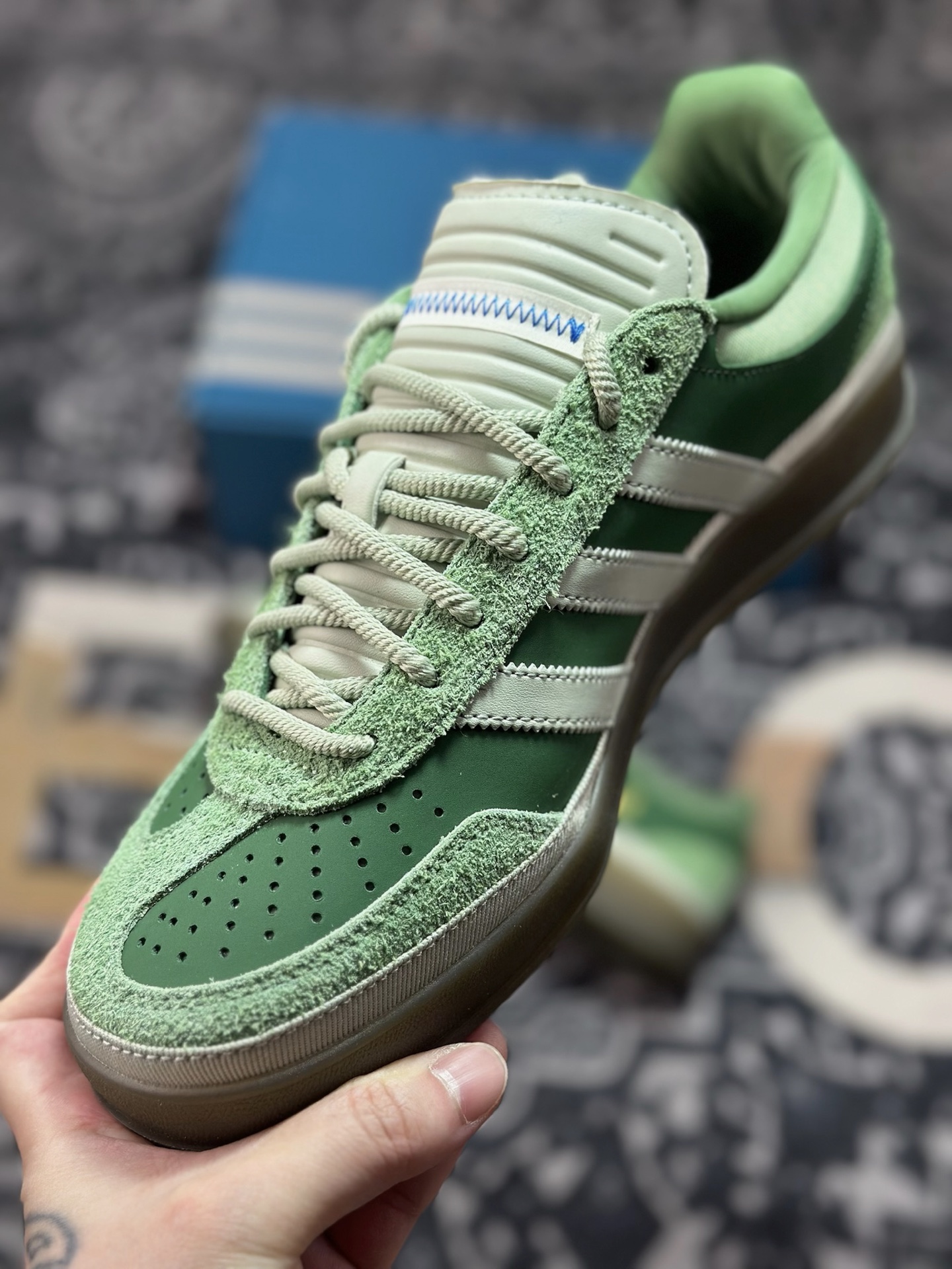 优选 原装级别 Bad Bunny x AD 阿迪 Gazelle Indoor 坏痞兔联名低帮运动休闲板鞋 JS5049