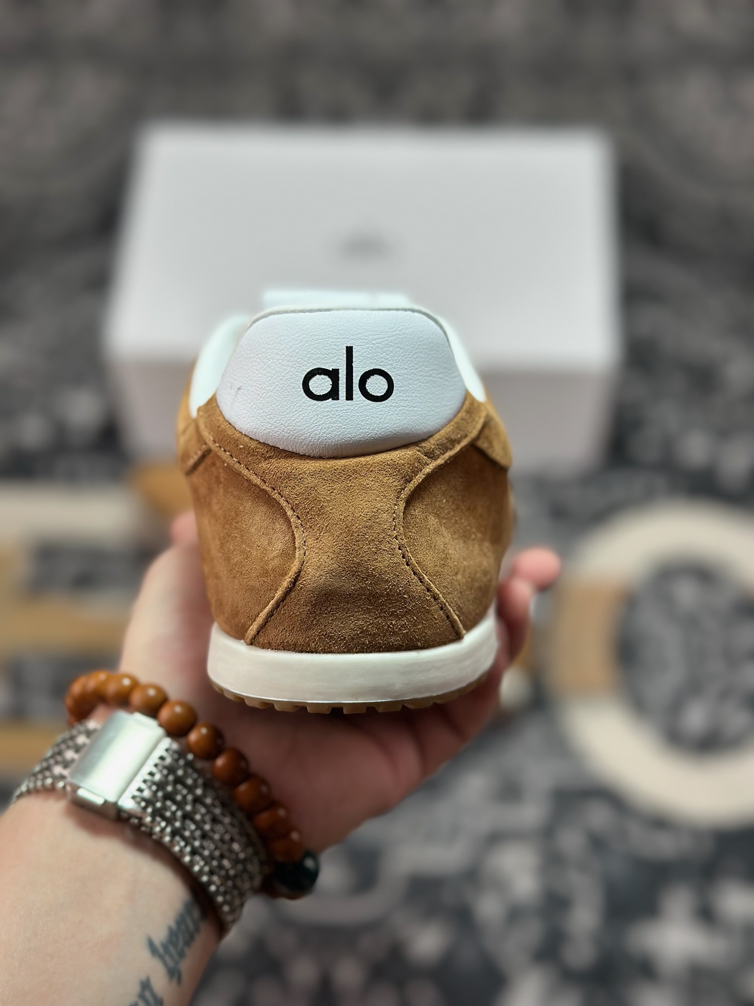 原装级别 Alo Yoga Sunset Sneaker 徳训生活休闲鞋 卡其棕 A0891U-Black