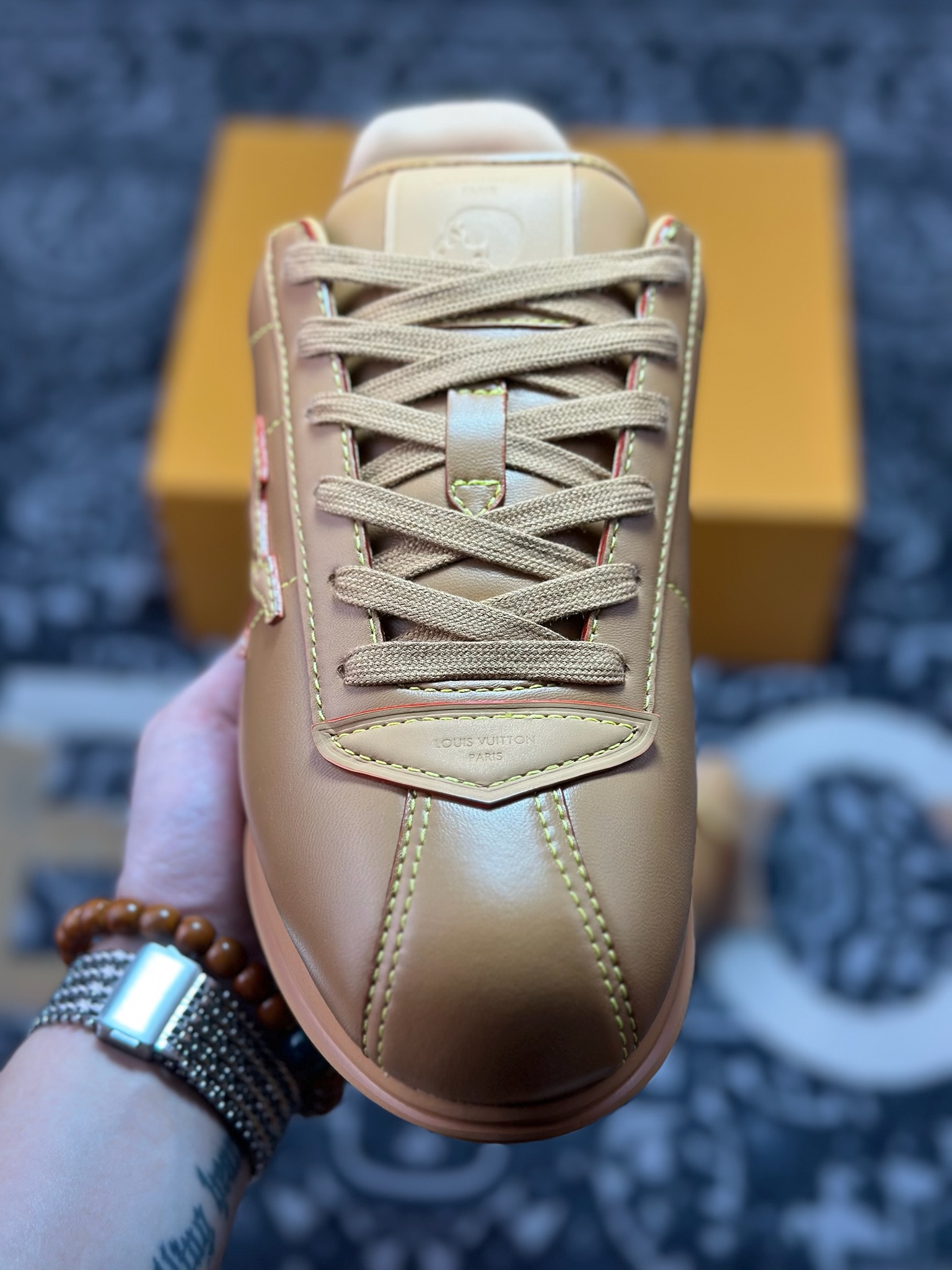 D8550 Louis Vuitton Buttersoft Sneaker Low 极其柔软系列低帮复古面包百搭休闲运动文化篮球板鞋“皮革黄土棕”1AIKE1-Chinese UA Cheap High Quatity Brand Clothes Bags handbags Sneakers wholesale wholesaler seller from China Factory suppliers Fashion Clothing Shoes best Quality Beautiful Price D8550 Louis Vuitton Buttersoft Sneaker Low 极其柔软系列低帮复古面包百搭休闲运动文化篮球板鞋“皮革黄土棕”1AIKE1