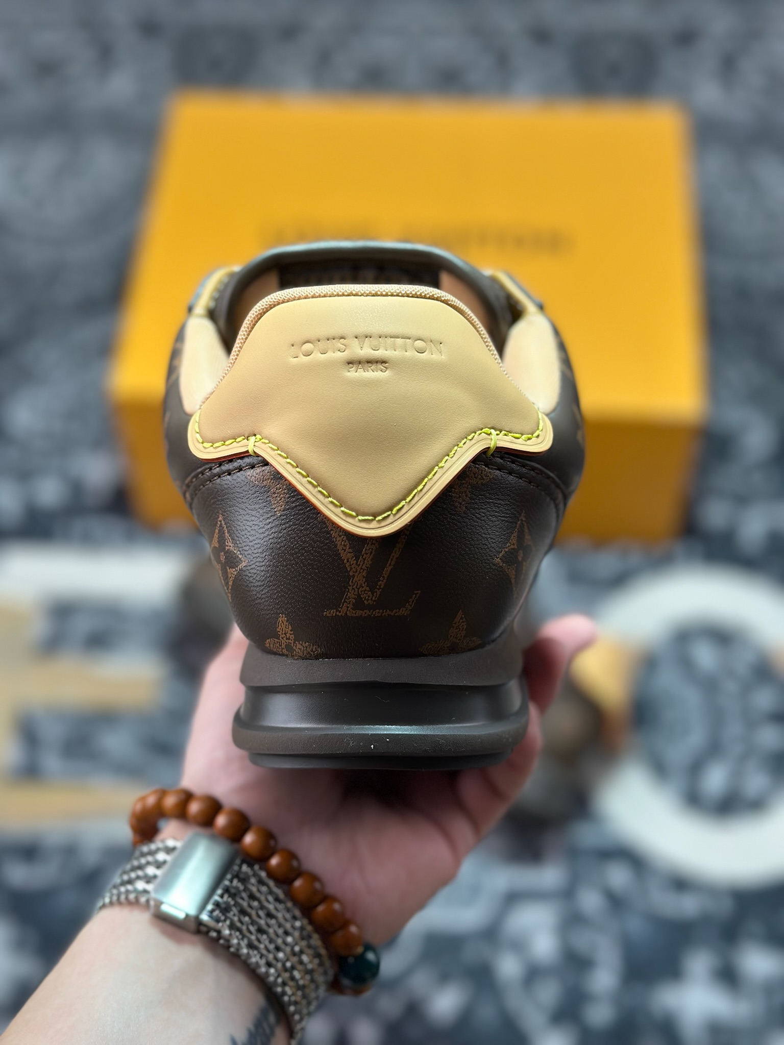 D8550 Louis Vuitton Buttersoft Sneaker Low 极其柔软系列低帮复古面包百搭休闲运动文化篮球板鞋“皮革暗棕黄”1AIKVB-Chinese UA Cheap High Quatity Brand Clothes Bags handbags Sneakers wholesale wholesaler seller from China Factory suppliers Fashion Clothing Shoes best Quality Beautiful Price D8550 Louis Vuitton Buttersoft Sneaker Low 极其柔软系列低帮复古面包百搭休闲运动文化篮球板鞋“皮革暗棕黄”1AIKVB