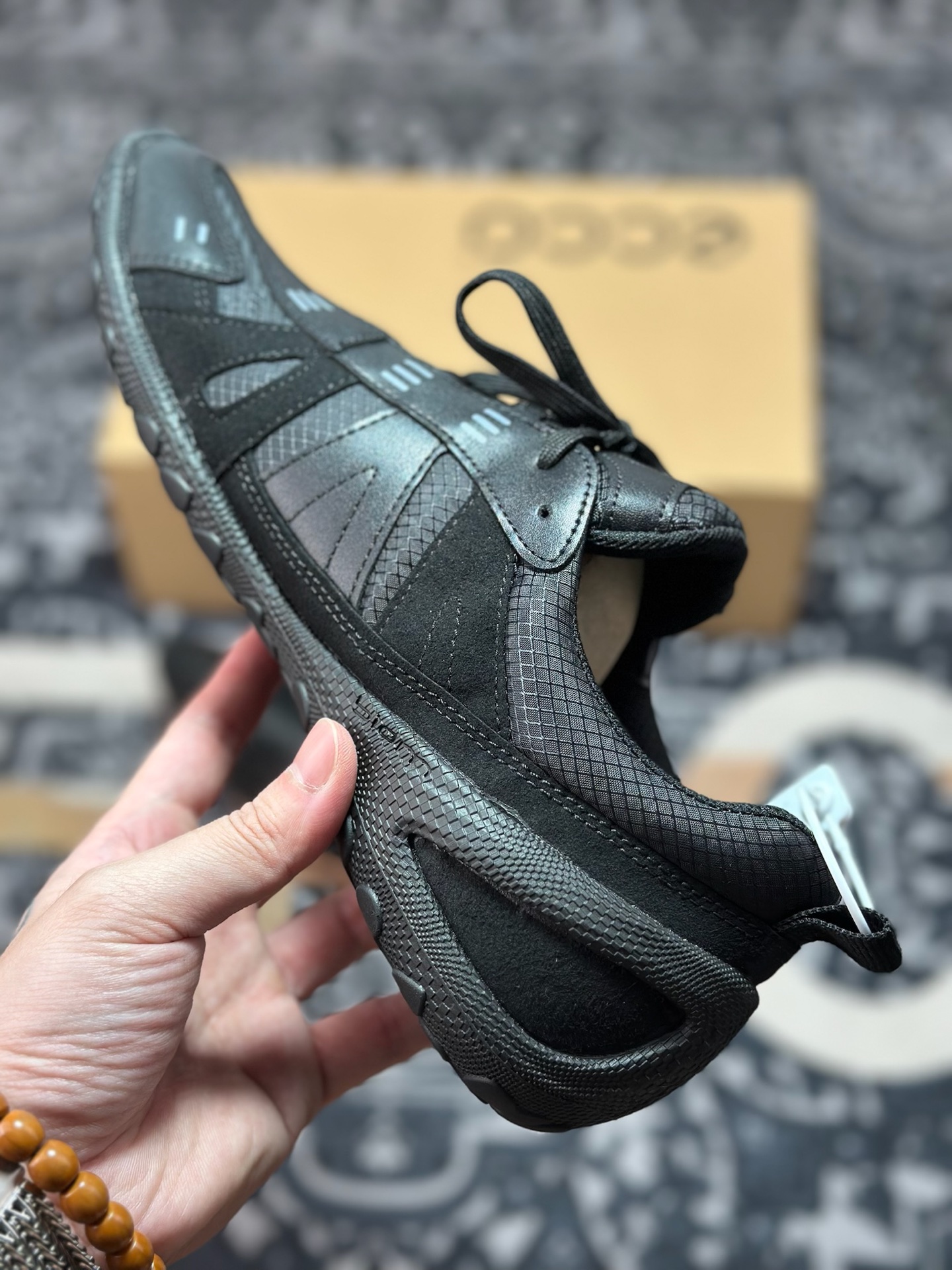 B4280 原装级别 ECCO爱步运动鞋 2025年新款户外运动薄底赤足鞋休闲鞋男女