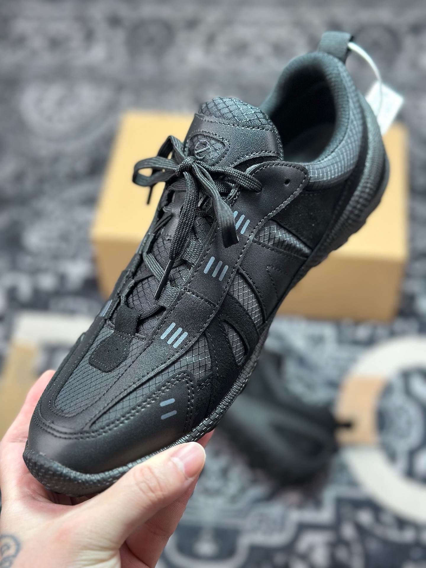 B4280 原装级别 ECCO爱步运动鞋 2025年新款户外运动薄底赤足鞋休闲鞋男女