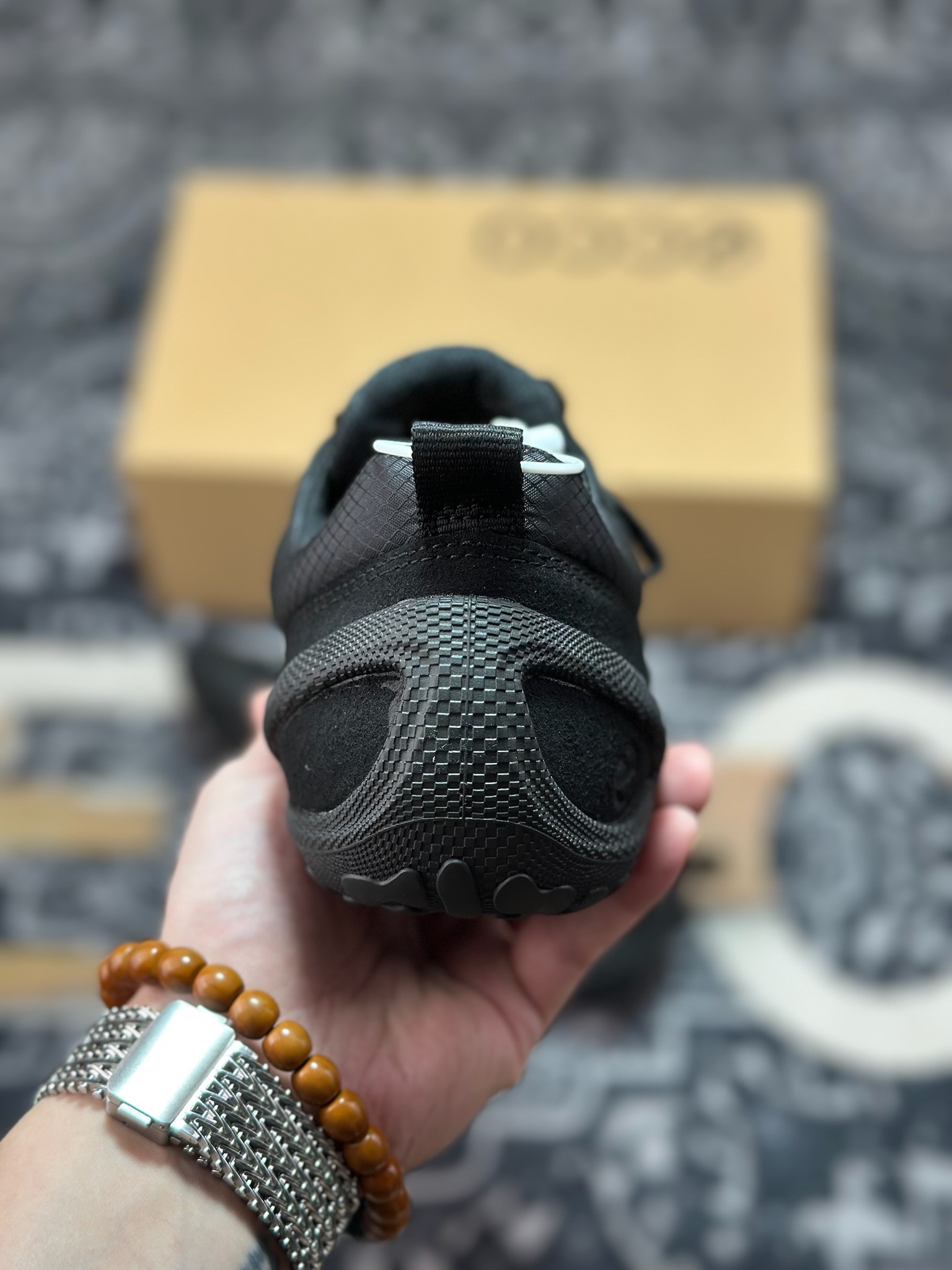 B4280 原装级别 ECCO爱步运动鞋 2025年新款户外运动薄底赤足鞋休闲鞋男女