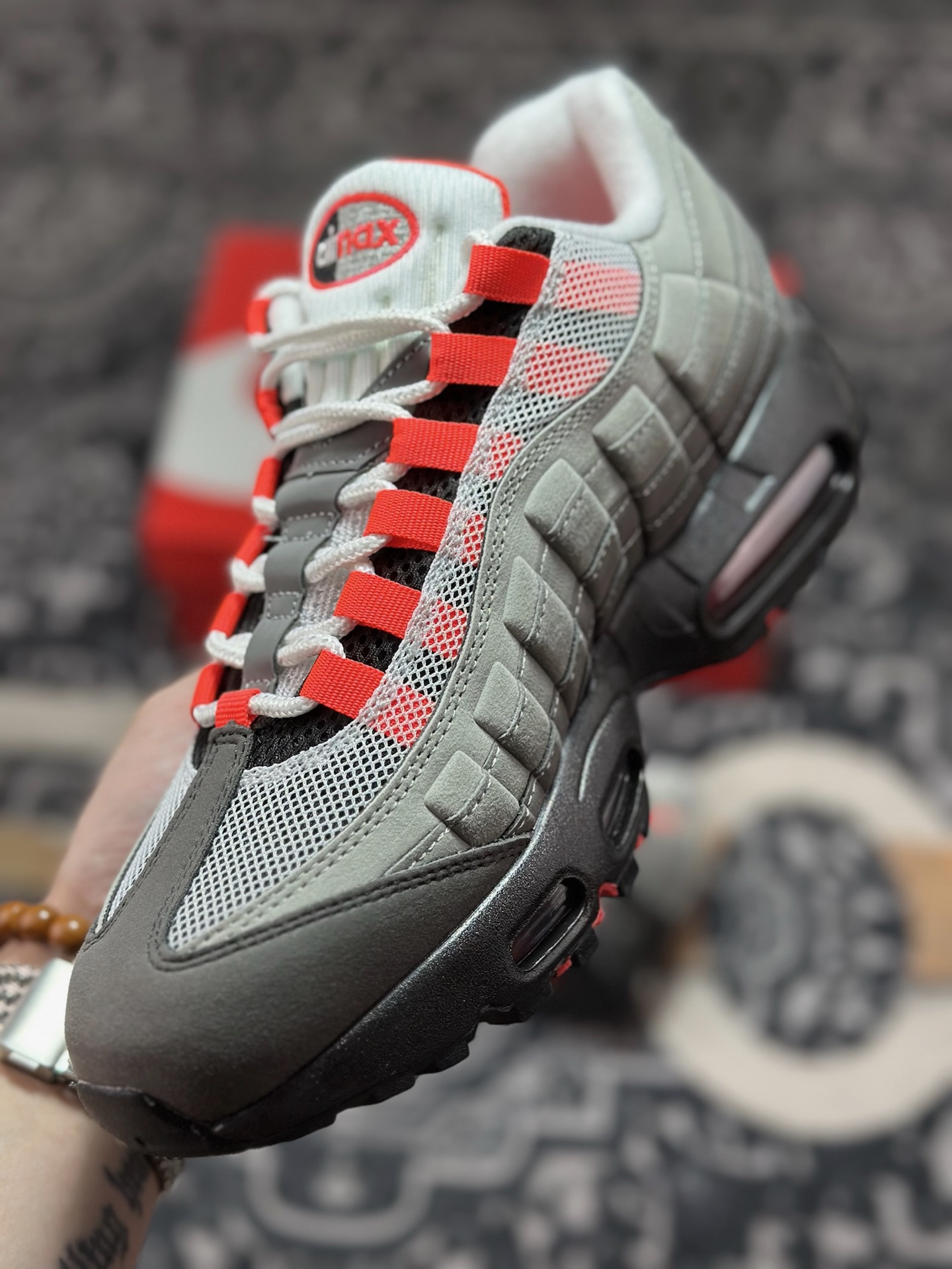 原装级别 NK Air 95 黑灰红 织物气垫轻便低帮跑步鞋 AT2865-100