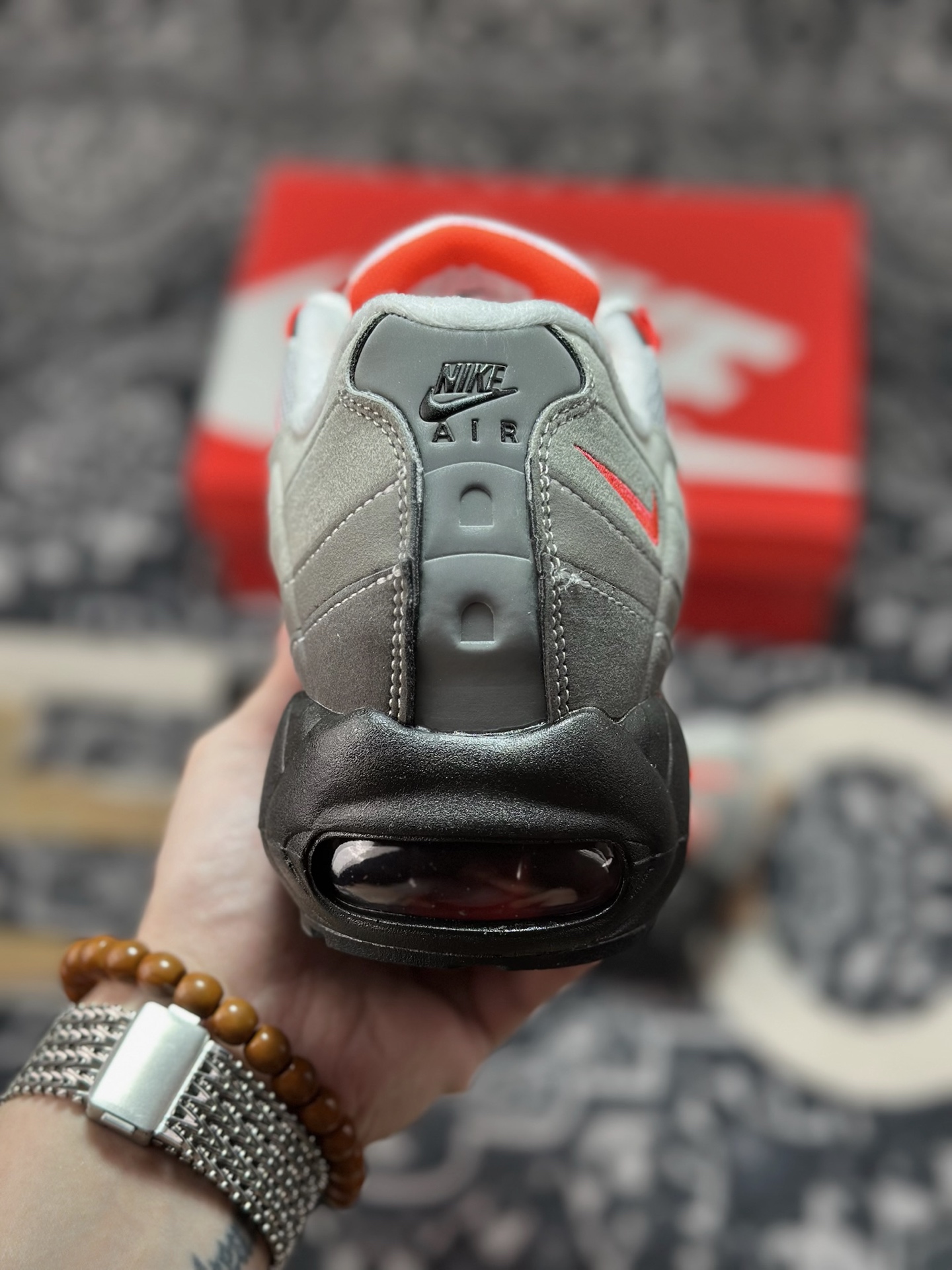 原装级别 NK Air 95 黑灰红 织物气垫轻便低帮跑步鞋 AT2865-100