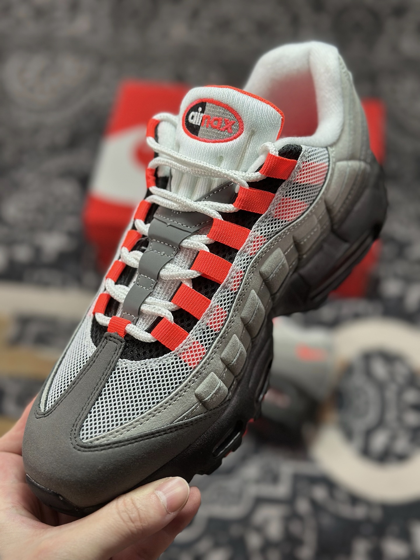 原装级别 NK Air 95 黑灰红 织物气垫轻便低帮跑步鞋 AT2865-100