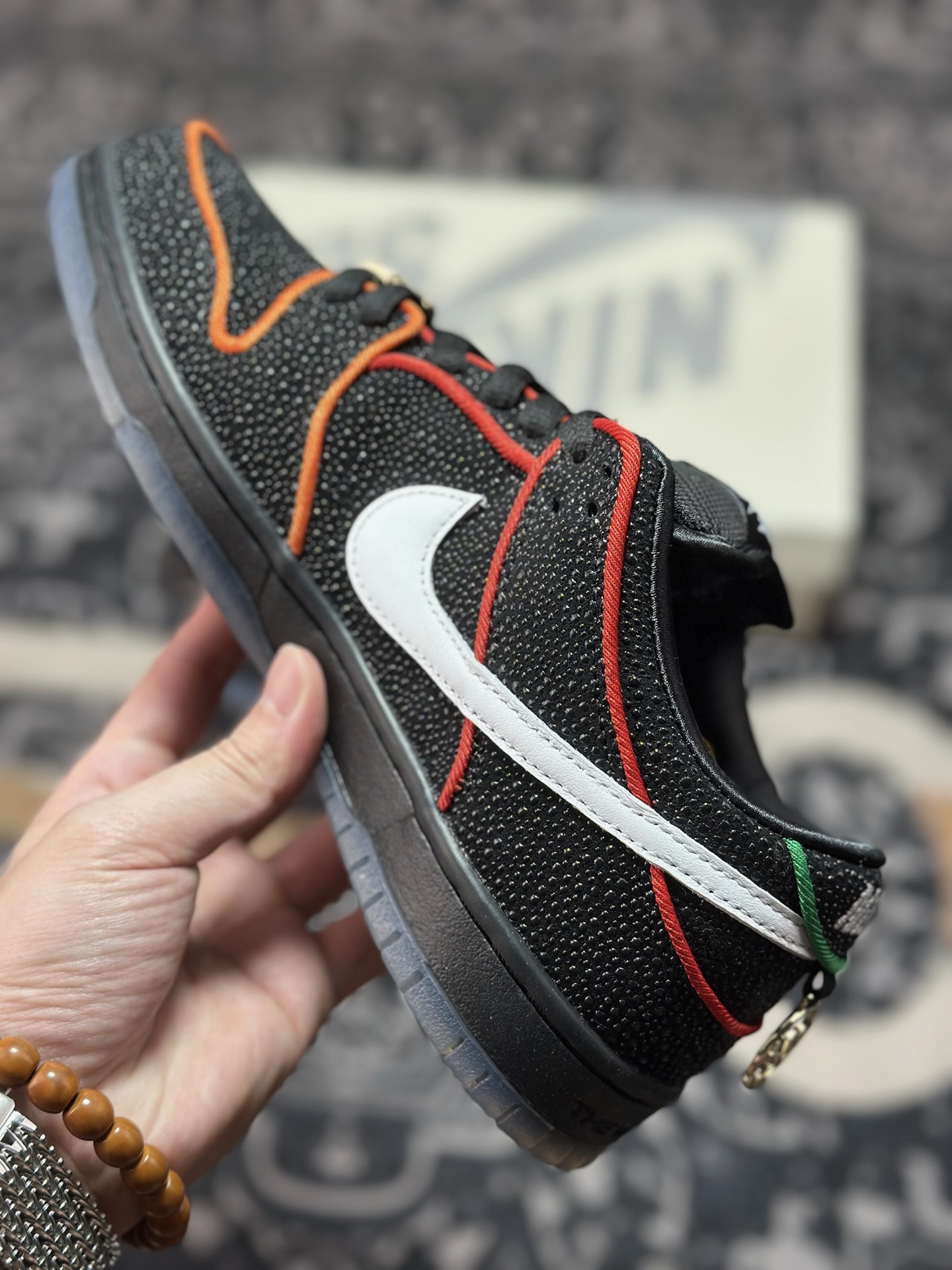 C1350 优选 原装级别 Bronx Girls Skate x Nike SB Dunk Low 联名款 低帮休闲滑板鞋 HV1664-001-Chinese UA Cheap High Quatity Brand Clothes Bags handbags Sneakers wholesale wholesaler seller from China Factory suppliers Fashion Clothing Shoes best Quality Beautiful Price C1350 优选 原装级别 Bronx Girls Skate x Nike SB Dunk Low 联名款 低帮休闲滑板鞋 HV1664-001