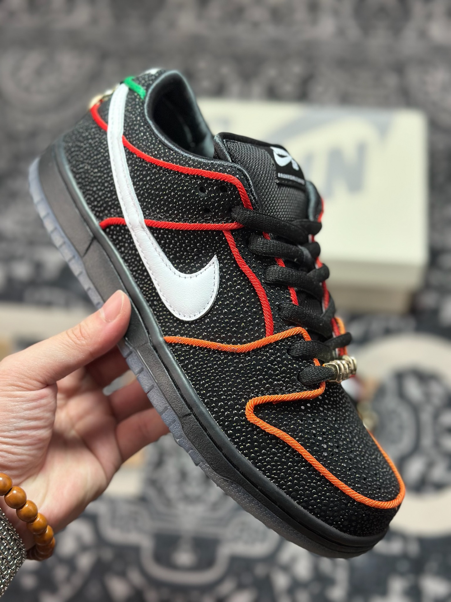 C1350 优选 原装级别 Bronx Girls Skate x Nike SB Dunk Low 联名款 低帮休闲滑板鞋 HV1664-001-Chinese UA Cheap High Quatity Brand Clothes Bags handbags Sneakers wholesale wholesaler seller from China Factory suppliers Fashion Clothing Shoes best Quality Beautiful Price C1350 优选 原装级别 Bronx Girls Skate x Nike SB Dunk Low 联名款 低帮休闲滑板鞋 HV1664-001
