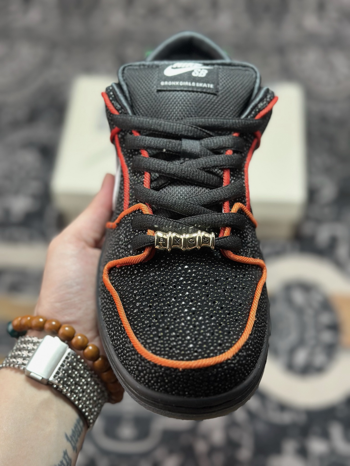 C1350 优选 原装级别 Bronx Girls Skate x Nike SB Dunk Low 联名款 低帮休闲滑板鞋 HV1664-001-Chinese UA Cheap High Quatity Brand Clothes Bags handbags Sneakers wholesale wholesaler seller from China Factory suppliers Fashion Clothing Shoes best Quality Beautiful Price C1350 优选 原装级别 Bronx Girls Skate x Nike SB Dunk Low 联名款 低帮休闲滑板鞋 HV1664-001