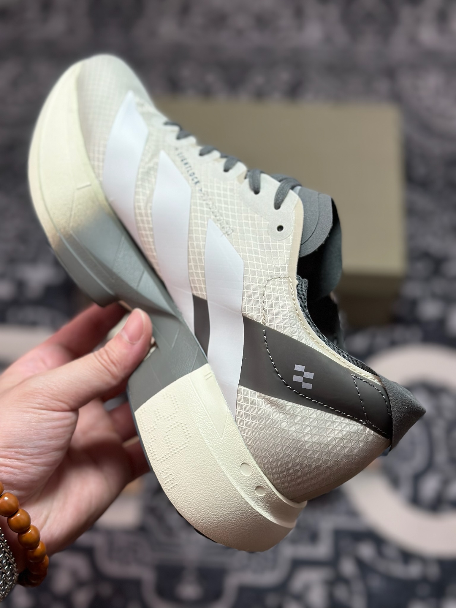 A8220 阿迪达斯Adidas Y-3 Adizero Adios Pro Evo 4”Alumina Cinder”零度透气竞速休闲运动慢跑鞋“l联名米白军绿” JS3154