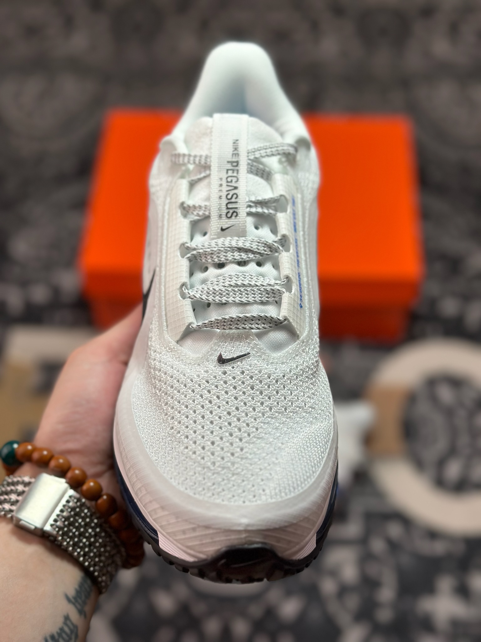 B1240 原装级别 NIKE PEGASUS PREMIUM耐克飞马公路跑步鞋 HQ2592-104