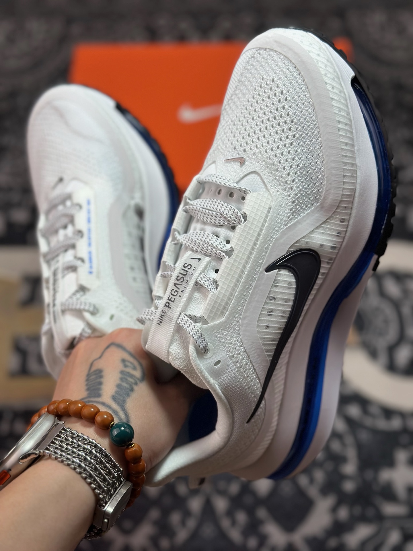 B1240 原装级别 NIKE PEGASUS PREMIUM耐克飞马公路跑步鞋 HQ2592-104