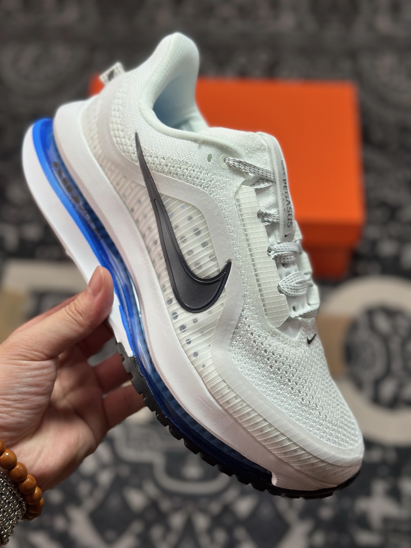 B1240 原装级别 NIKE PEGASUS PREMIUM耐克飞马公路跑步鞋 HQ2592-104