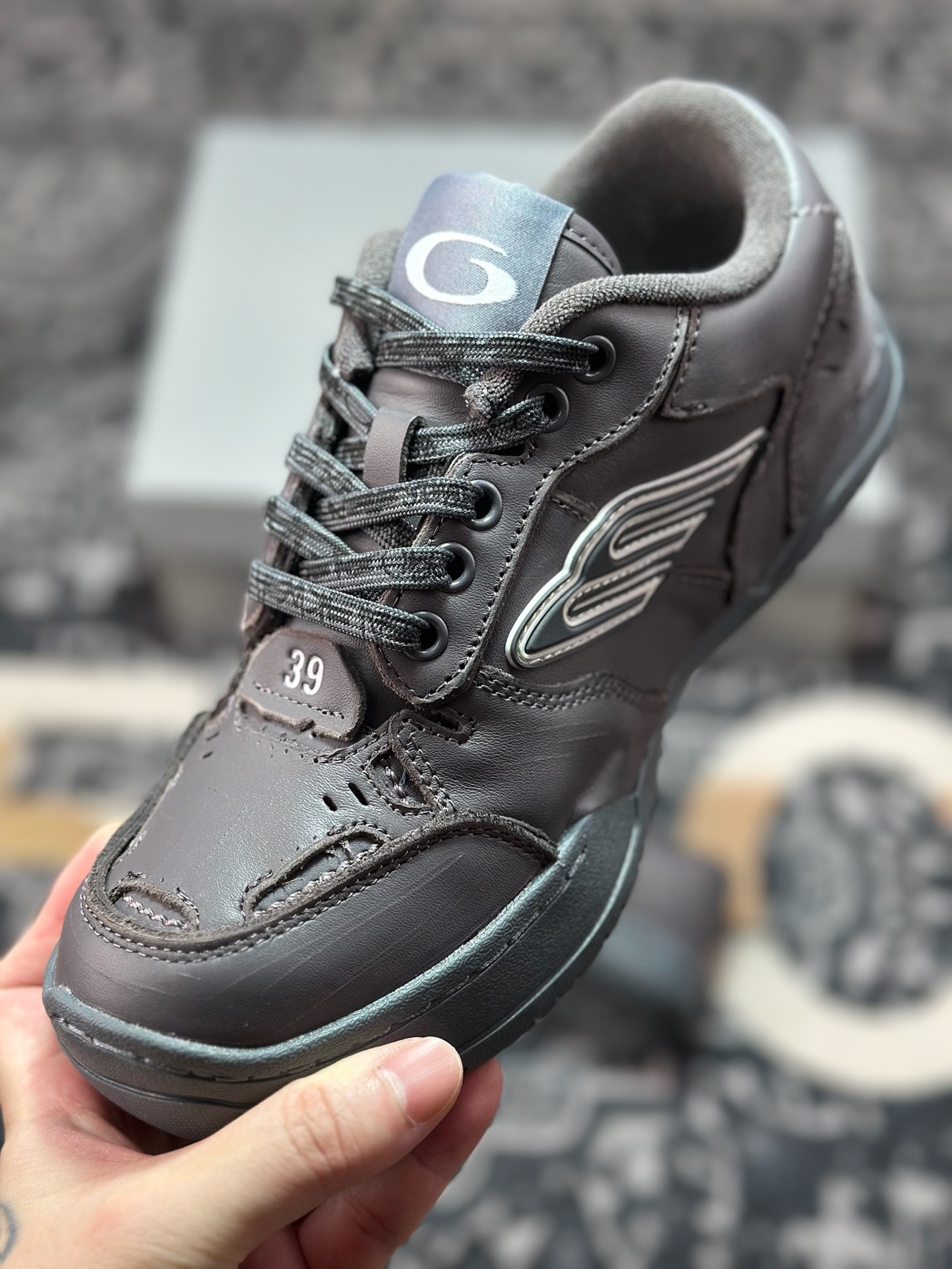 C6420 优选 原装级别 Balenciaga 巴黎世家 Hamptons 手工做旧款 牛皮革 复古圆头系带低帮休闲鞋