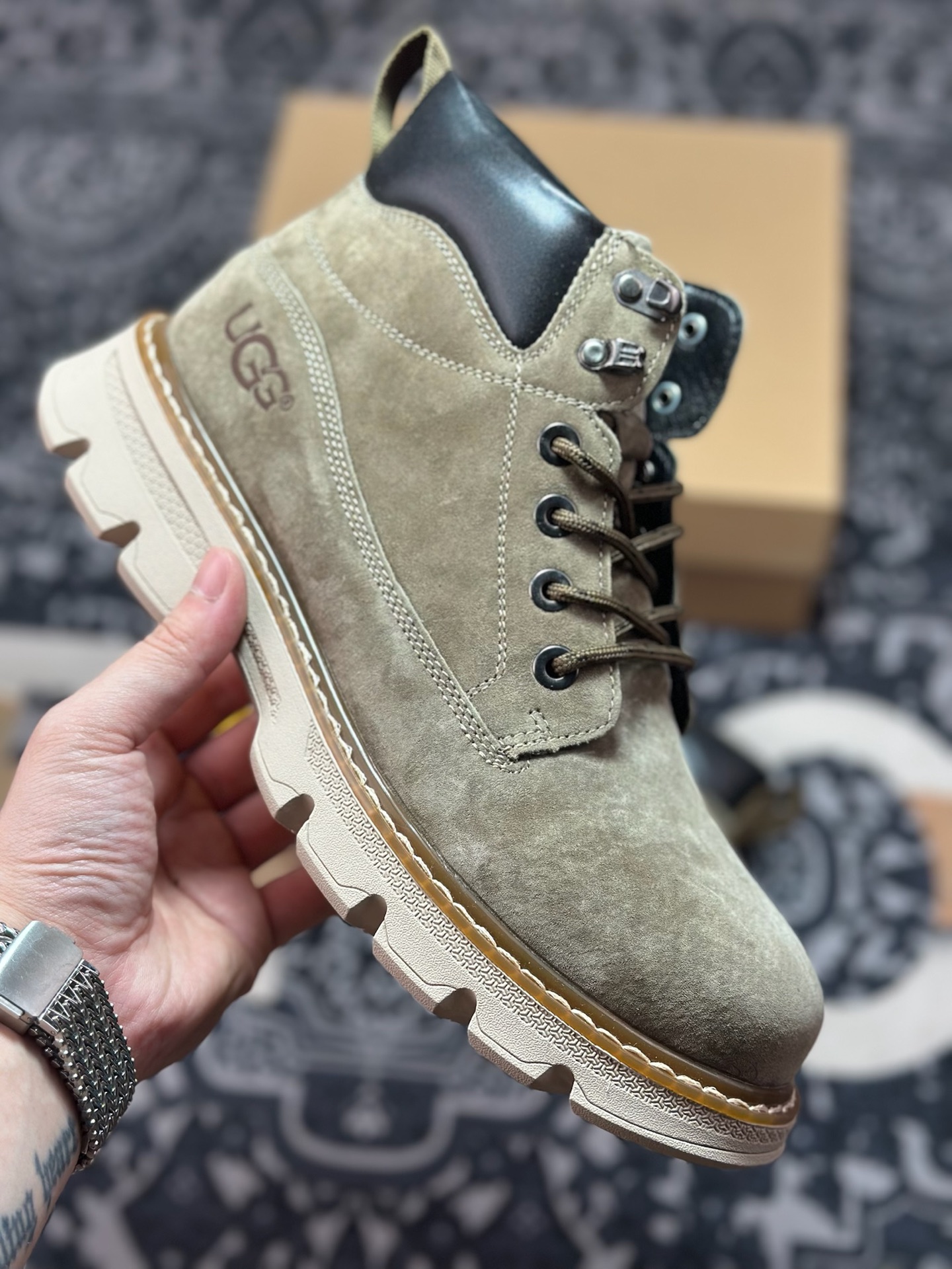 B5280 UGG Tasman Weather Hybrid 塔斯曼混合系列中帮轻量休闲马丁靴