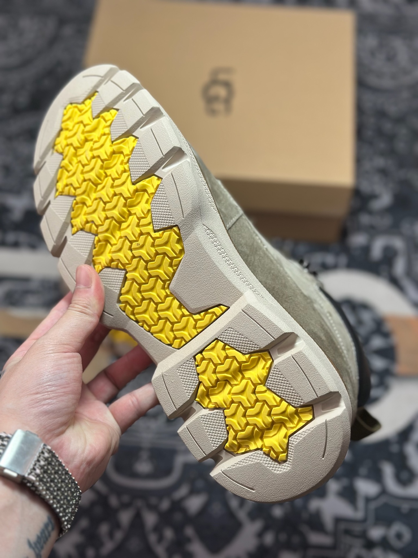 B5280 UGG Tasman Weather Hybrid 塔斯曼混合系列中帮轻量休闲马丁靴