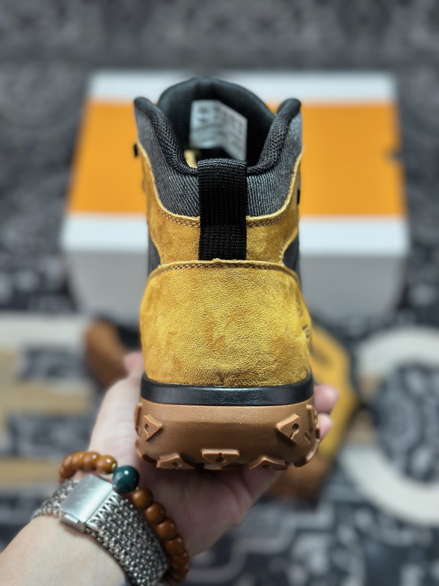 B0240 原装级别 新货Timberland添柏岚/天伯伦户外高帮休闲马丁靴系列