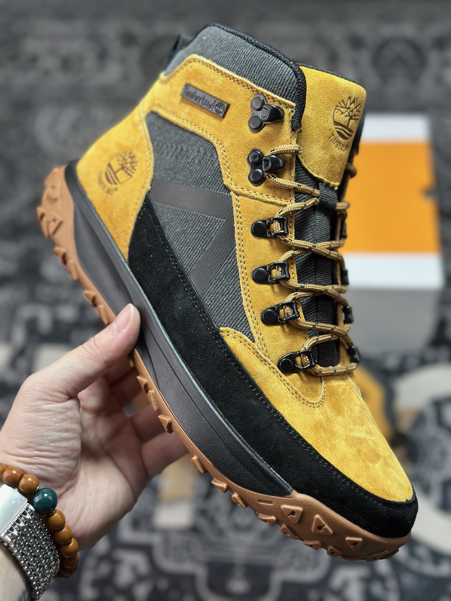 B0240 原装级别 新货Timberland添柏岚/天伯伦户外高帮休闲马丁靴系列