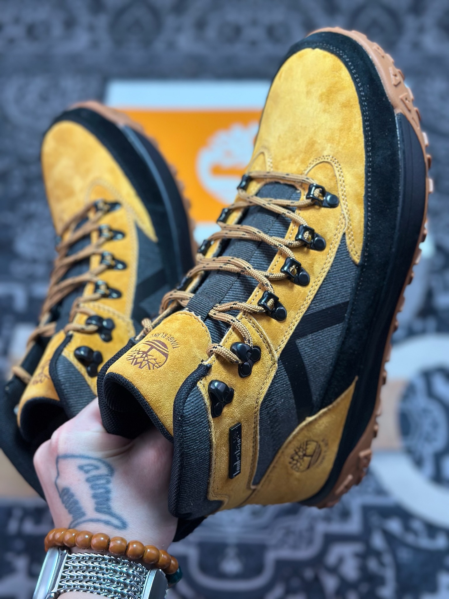 B0240 原装级别 新货Timberland添柏岚/天伯伦户外高帮休闲马丁靴系列