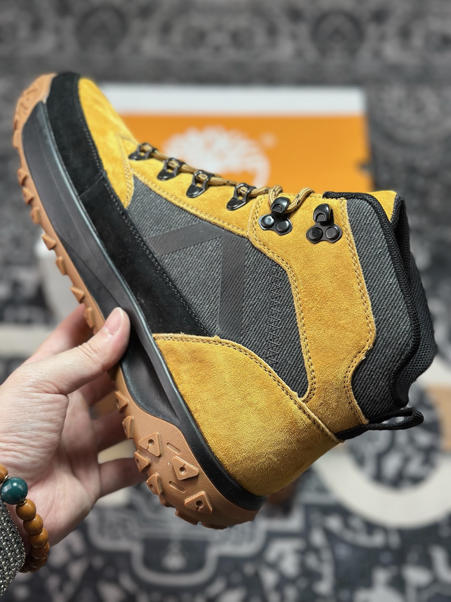 B0240 原装级别 新货Timberland添柏岚/天伯伦户外高帮休闲马丁靴系列