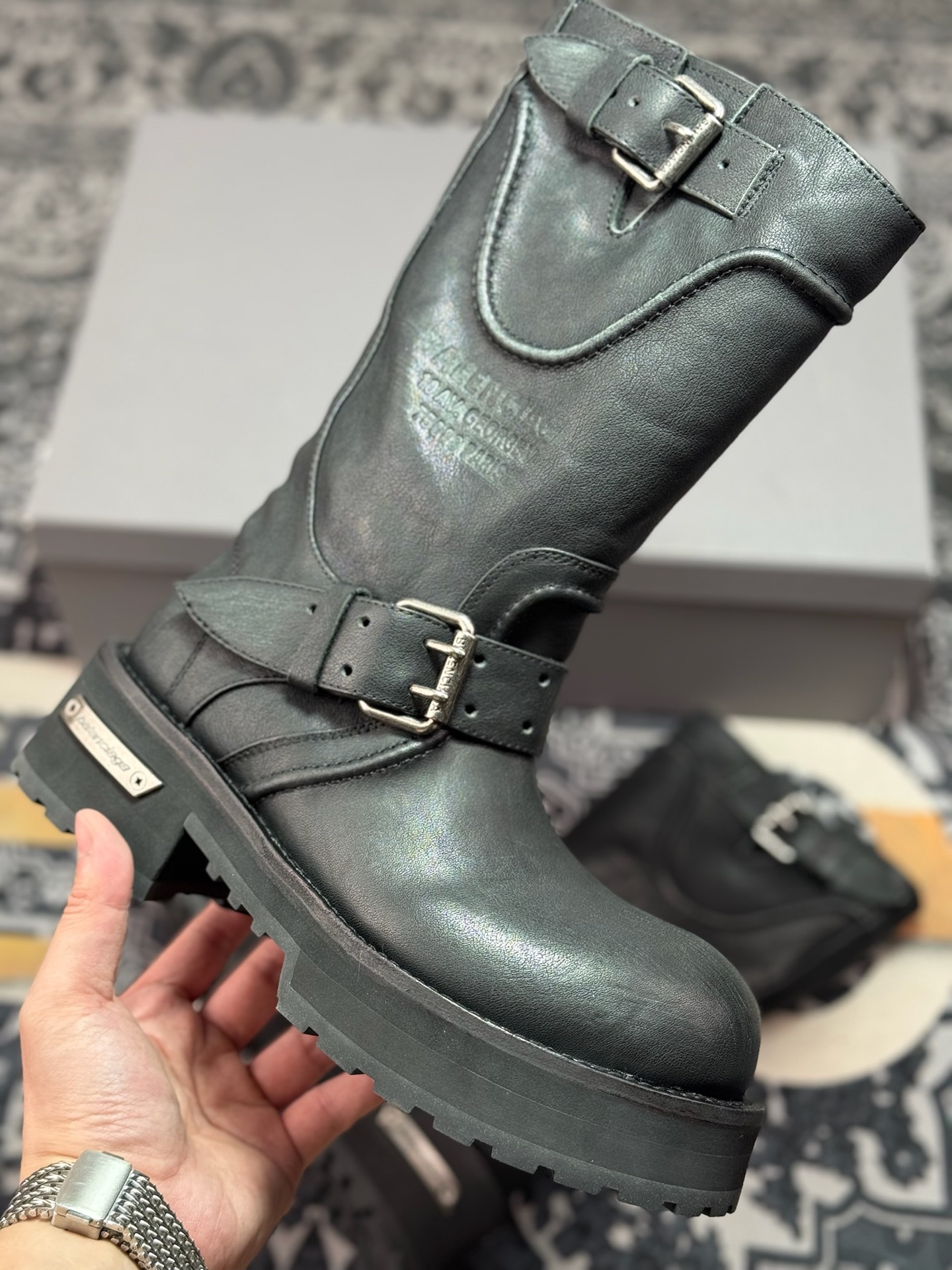 高奢支线 天花板级别 市售目前最顶级版本Balenciaga FW25 Venom Boots 黑色 巴黎世家复古情侣款机车靴-莆田鞋,莆田鞋货源,高仿鞋,高仿鞋货源,安福档口,莆田高仿鞋,莆田鞋批发,高仿鞋批发,莆田高仿运动鞋,高仿运动鞋,莆田运动鞋 高奢支线 天花板级别 市售目前最顶级版本Balenciaga FW25 Venom Boots 黑色 巴黎世家复古情侣款机车靴
