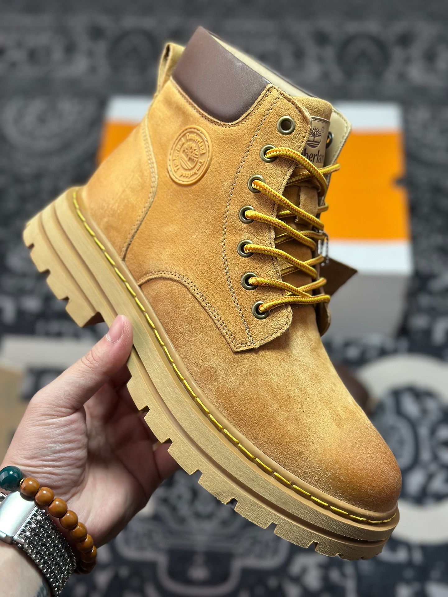 原装级别 新货Timberland添柏岚/天伯伦户外高帮休闲大黄靴系列