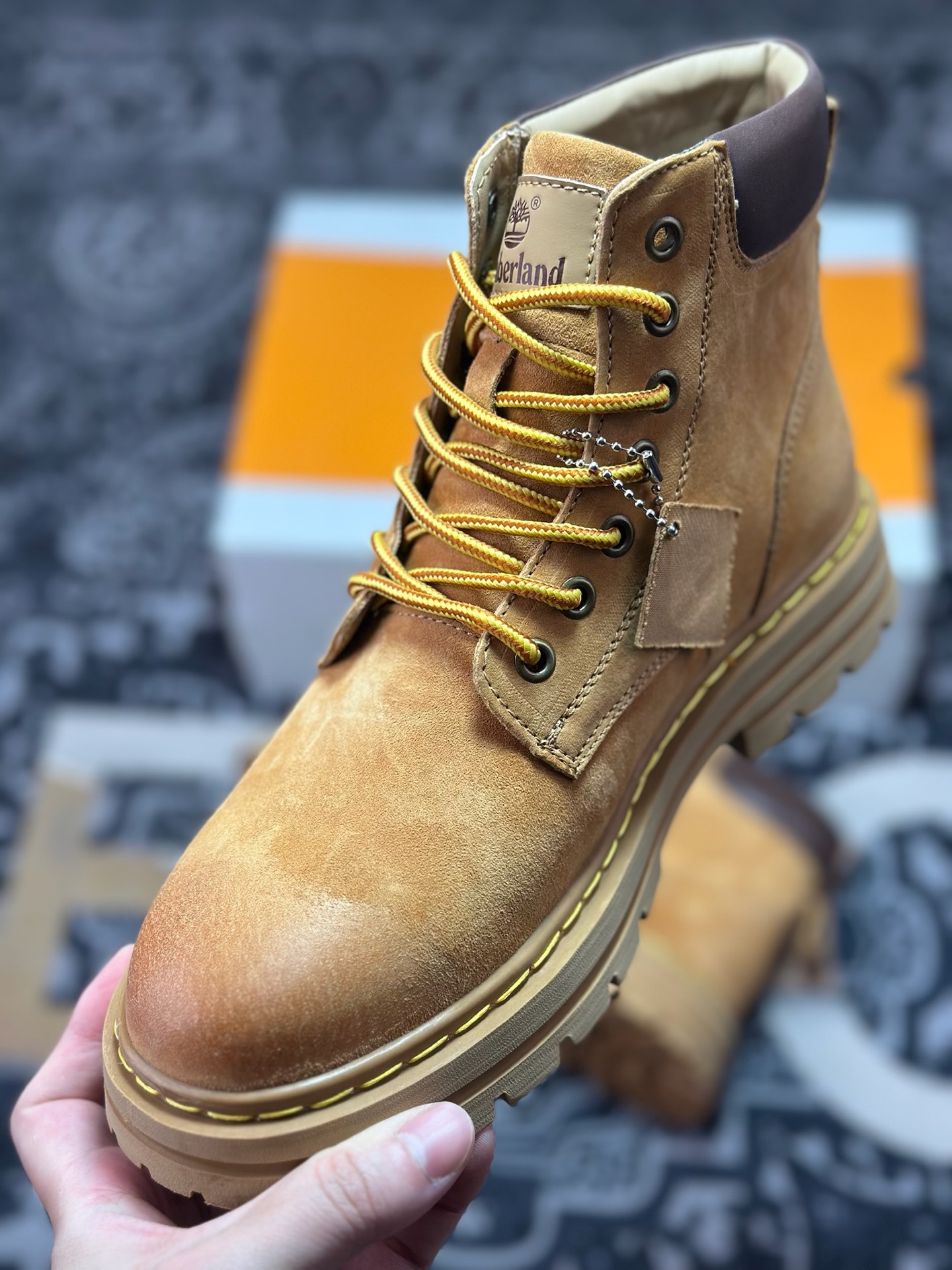 原装级别 新货Timberland添柏岚/天伯伦户外高帮休闲大黄靴系列