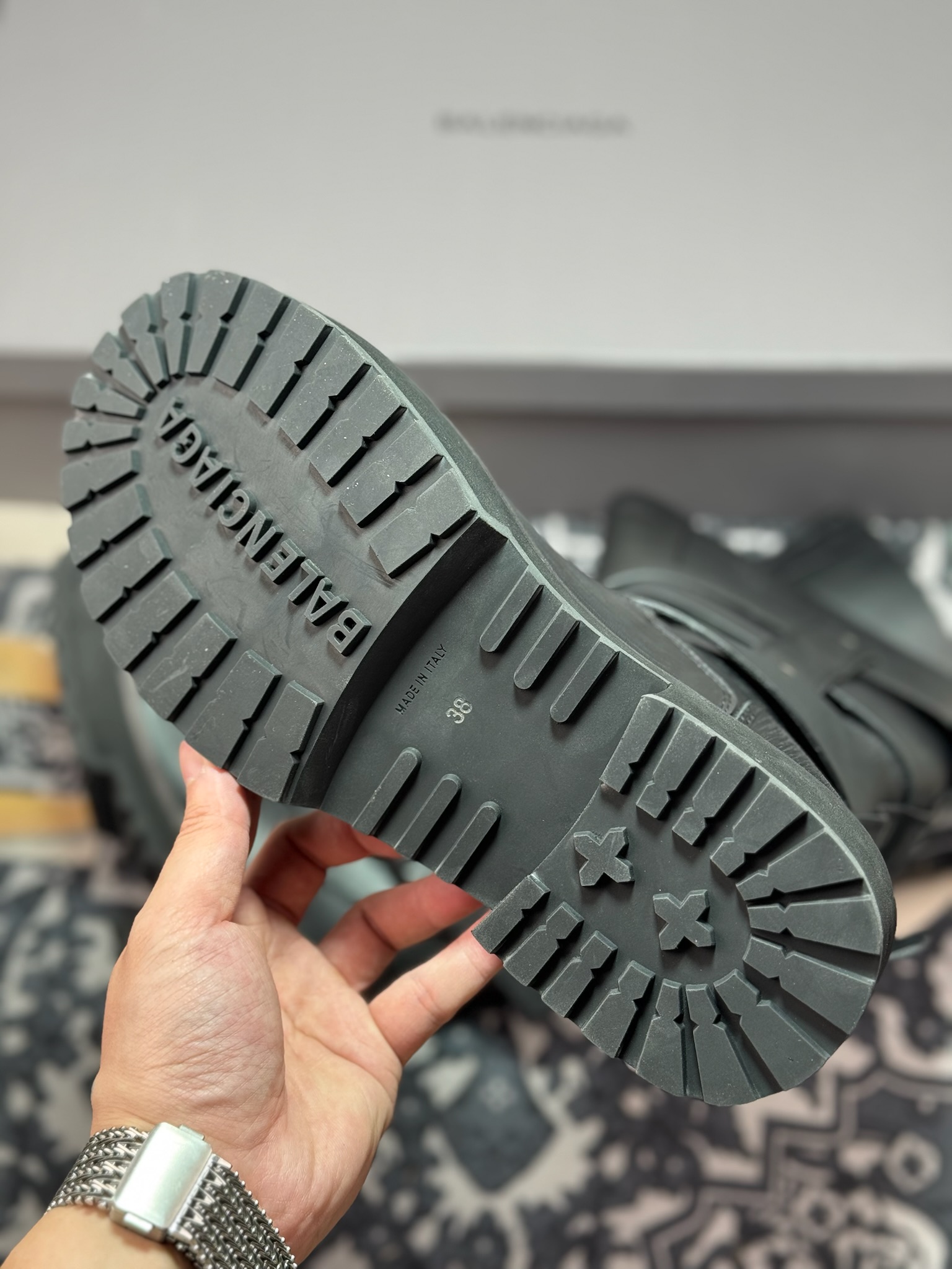 高奢支线 天花板级别 市售目前最顶级版本 秋冬新款Balenciga巴黎世家 25FWVenom高筒靴-莆田鞋,莆田鞋货源,高仿鞋,高仿鞋货源,安福档口,莆田高仿鞋,莆田鞋批发,高仿鞋批发,莆田高仿运动鞋,高仿运动鞋,莆田运动鞋 高奢支线 天花板级别 市售目前最顶级版本 秋冬新款Balenciga巴黎世家 25FWVenom高筒靴