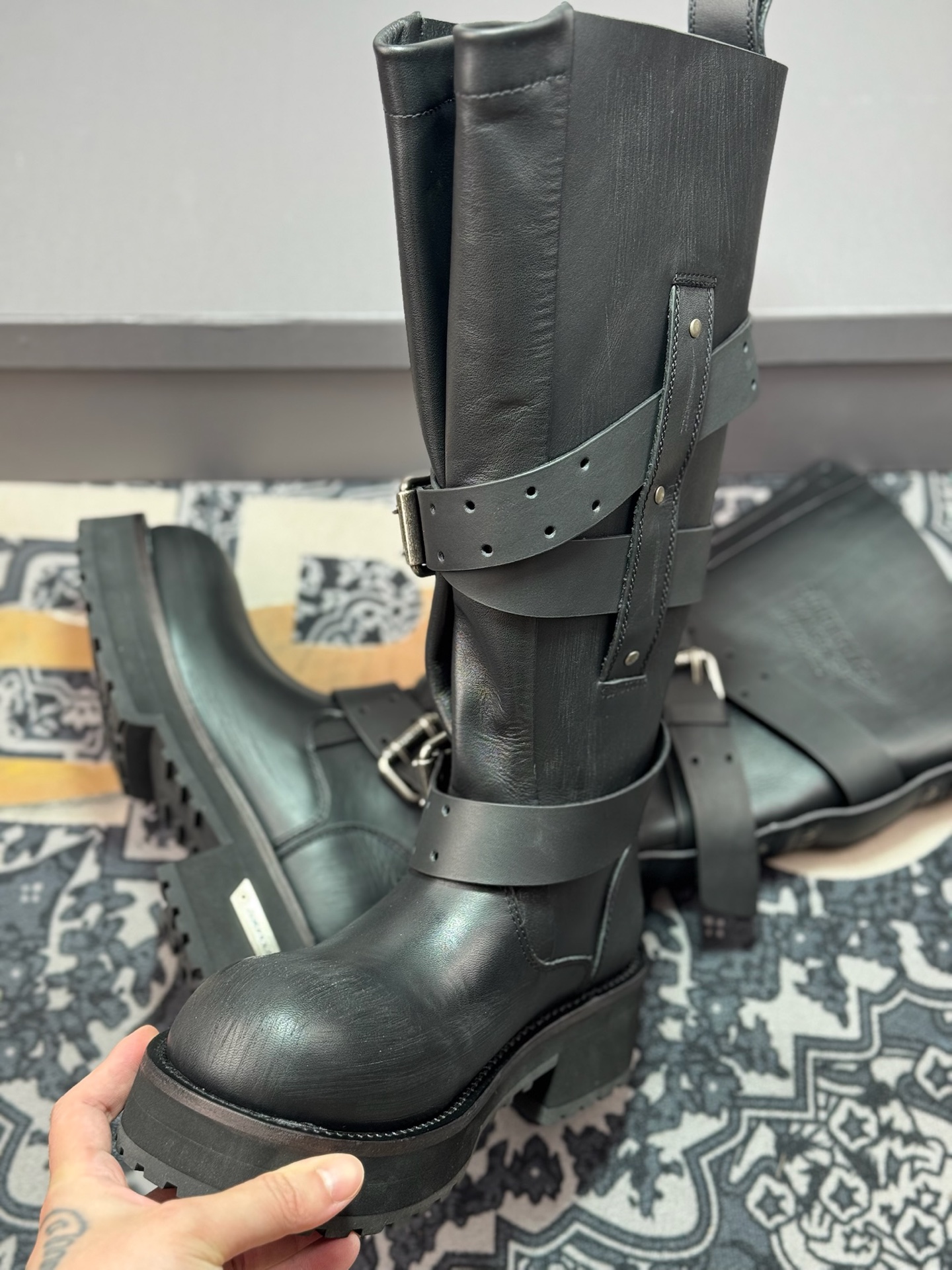 高奢支线 天花板级别 市售目前最顶级版本 秋冬新款Balenciga巴黎世家 25FWVenom高筒靴-莆田鞋,莆田鞋货源,高仿鞋,高仿鞋货源,安福档口,莆田高仿鞋,莆田鞋批发,高仿鞋批发,莆田高仿运动鞋,高仿运动鞋,莆田运动鞋 高奢支线 天花板级别 市售目前最顶级版本 秋冬新款Balenciga巴黎世家 25FWVenom高筒靴