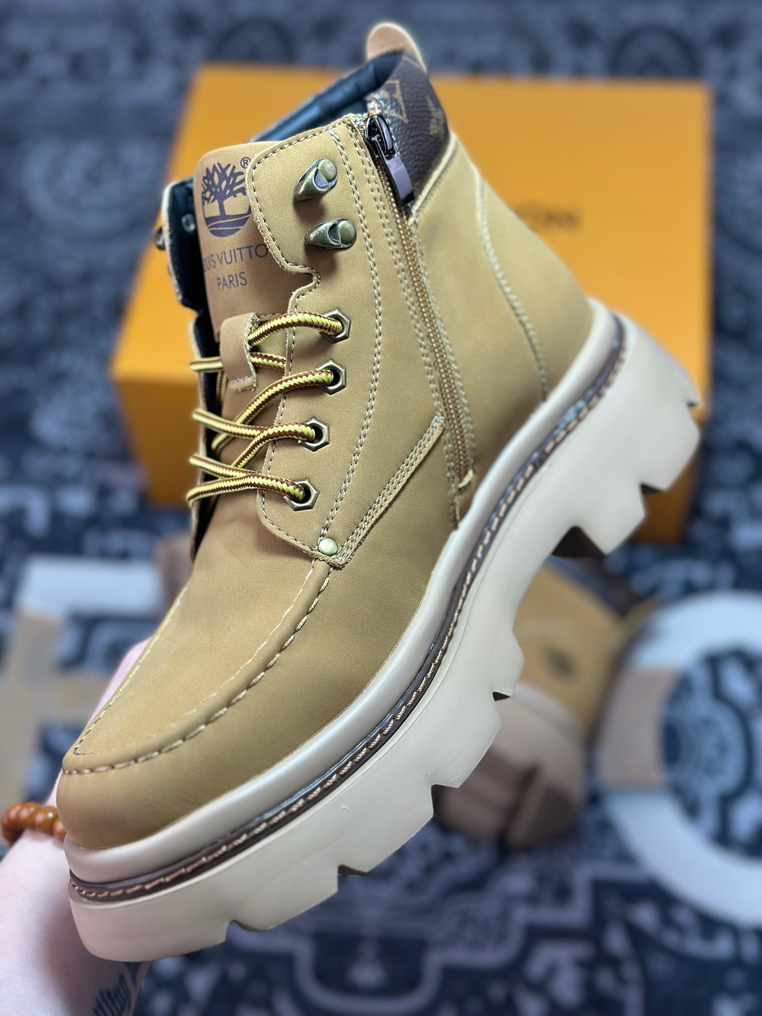 原装级别 Lv x Timberland Lv联名添柏岚大黄靴-莆田鞋,莆田鞋货源,高仿鞋,高仿鞋货源,安福档口,莆田高仿鞋,莆田鞋批发,高仿鞋批发,莆田高仿运动鞋,高仿运动鞋,莆田运动鞋 原装级别 Lv x Timberland Lv联名添柏岚大黄靴