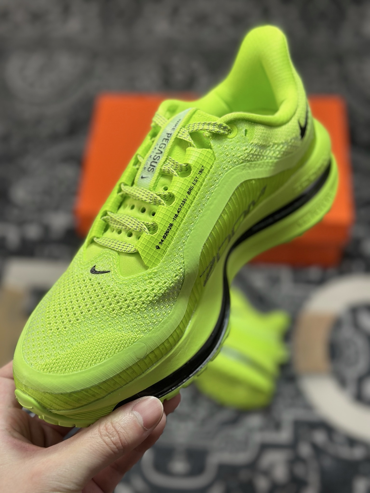 原装级别 NIKE PEGASUS PREMIUM耐克飞马公路跑步鞋 HQ2592-700-莆田鞋,莆田鞋货源,高仿鞋,高仿鞋货源,安福档口,莆田高仿鞋,莆田鞋批发,高仿鞋批发,莆田高仿运动鞋,高仿运动鞋,莆田运动鞋 原装级别 NIKE PEGASUS PREMIUM耐克飞马公路跑步鞋 HQ2592-700