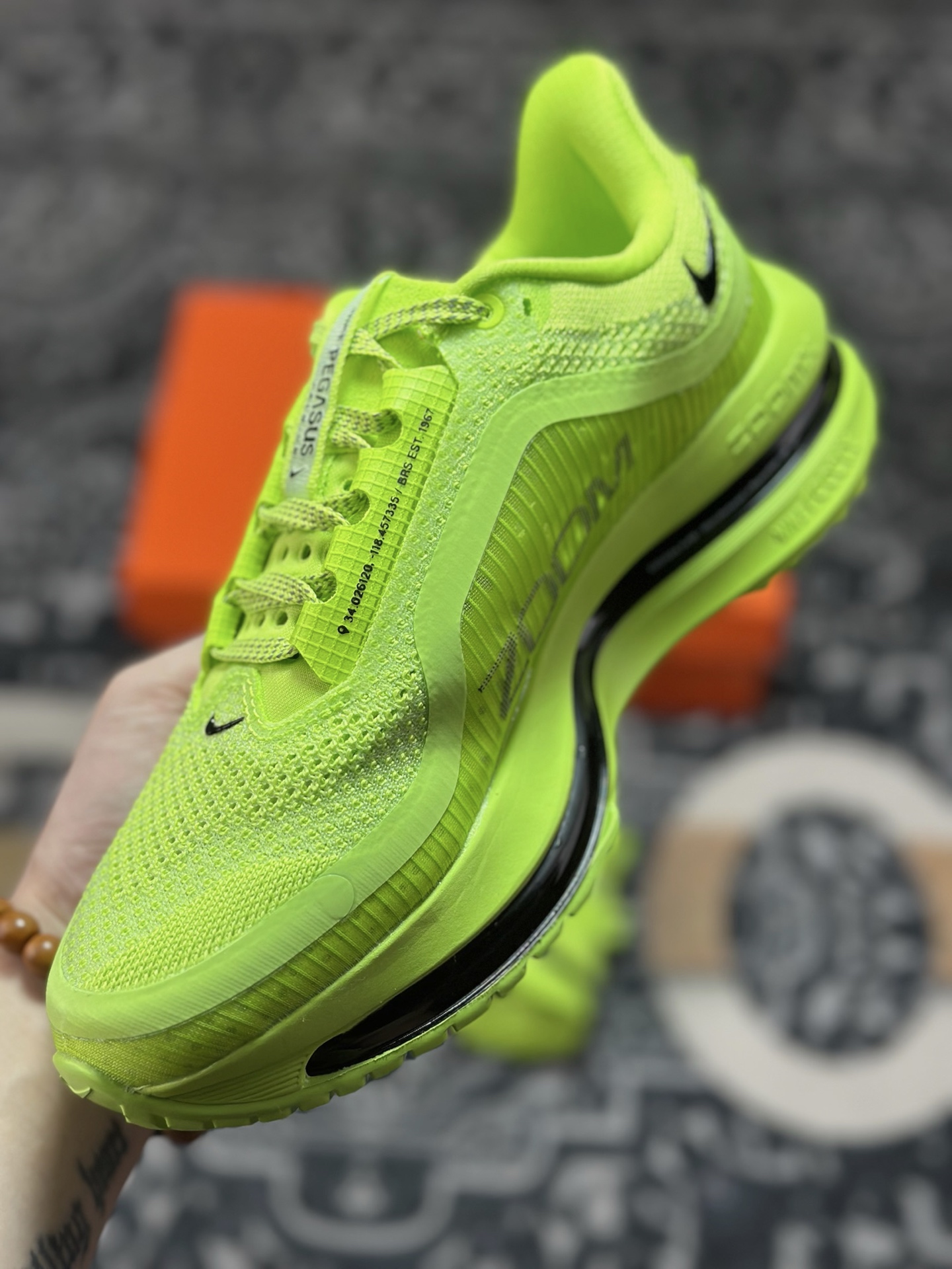 原装级别 NIKE PEGASUS PREMIUM耐克飞马公路跑步鞋 HQ2592-700-莆田鞋,莆田鞋货源,高仿鞋,高仿鞋货源,安福档口,莆田高仿鞋,莆田鞋批发,高仿鞋批发,莆田高仿运动鞋,高仿运动鞋,莆田运动鞋 原装级别 NIKE PEGASUS PREMIUM耐克飞马公路跑步鞋 HQ2592-700