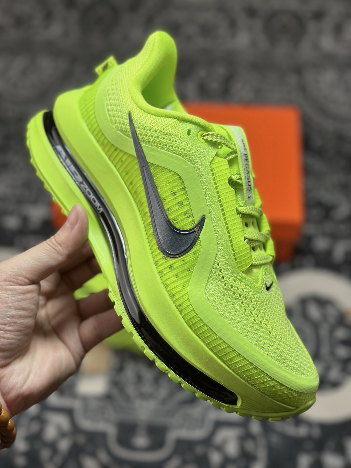 原装级别 NIKE PEGASUS PREMIUM耐克飞马公路跑步鞋 HQ2592-700-莆田鞋,莆田鞋货源,高仿鞋,高仿鞋货源,安福档口,莆田高仿鞋,莆田鞋批发,高仿鞋批发,莆田高仿运动鞋,高仿运动鞋,莆田运动鞋 原装级别 NIKE PEGASUS PREMIUM耐克飞马公路跑步鞋 HQ2592-700