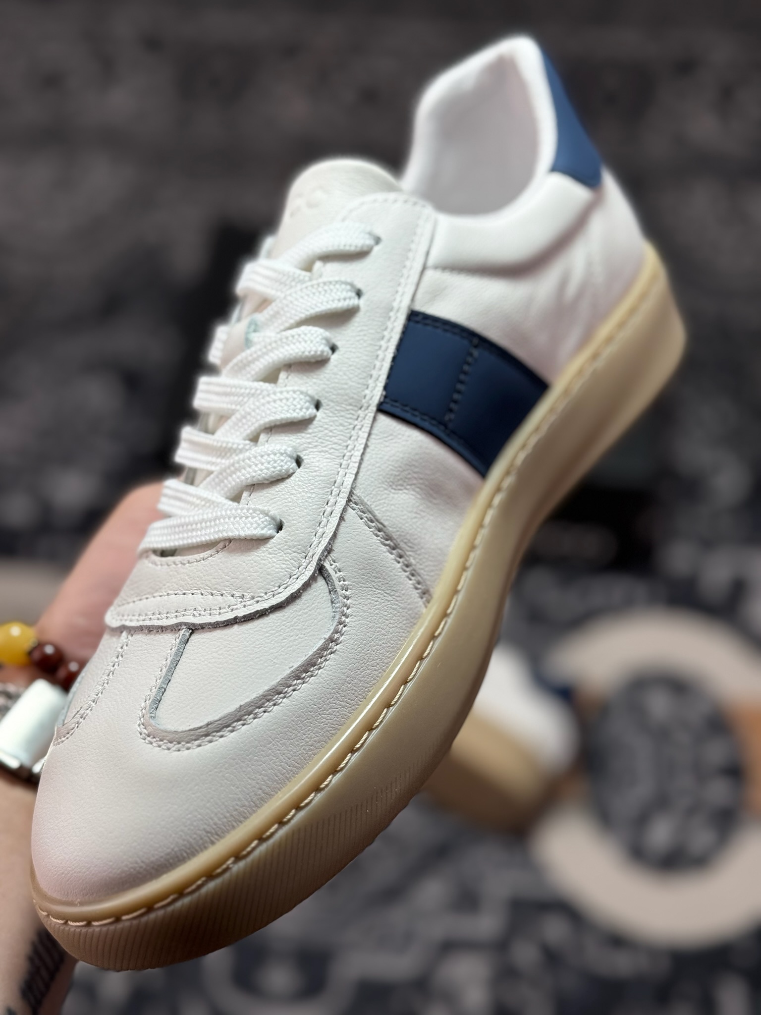 原装级别 ECCO爱步休闲鞋秋 25年新款时尚德训鞋 经典百搭板鞋