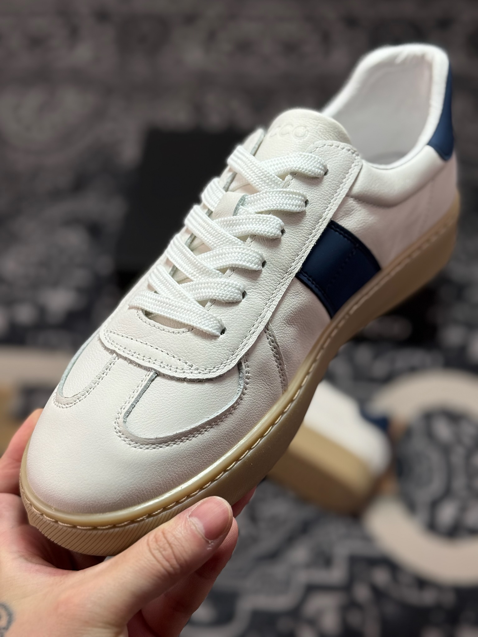 原装级别 ECCO爱步休闲鞋秋 25年新款时尚德训鞋 经典百搭板鞋