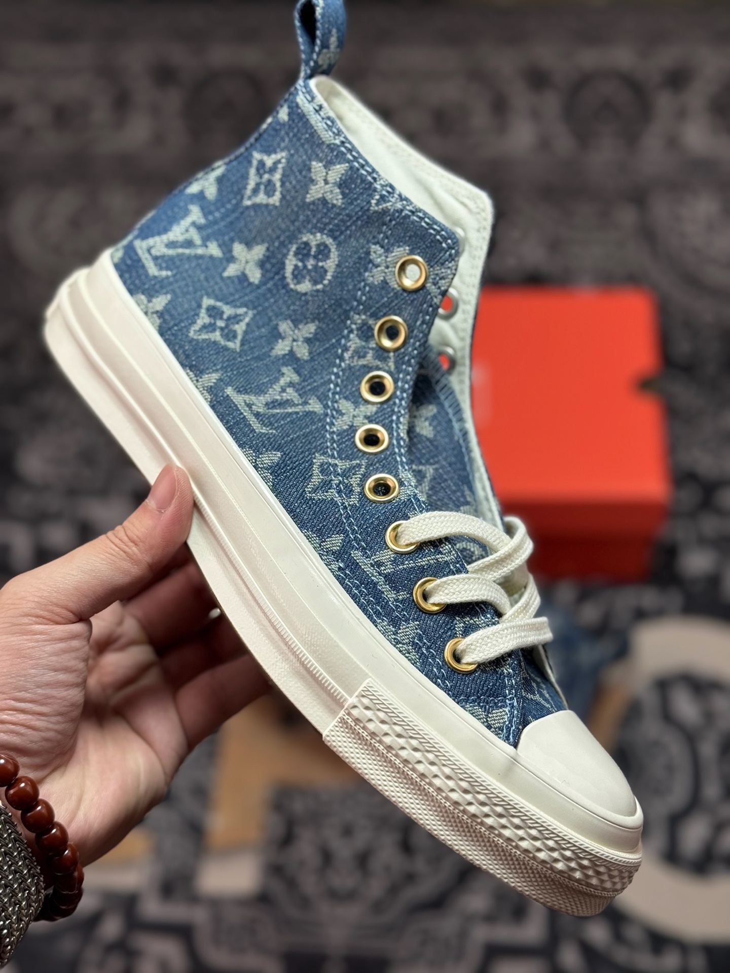 真标 Converse X LV 驴牌 定制联名 以1970s为蓝本 搭配经典丹宁蓝色牛仔元素拼接