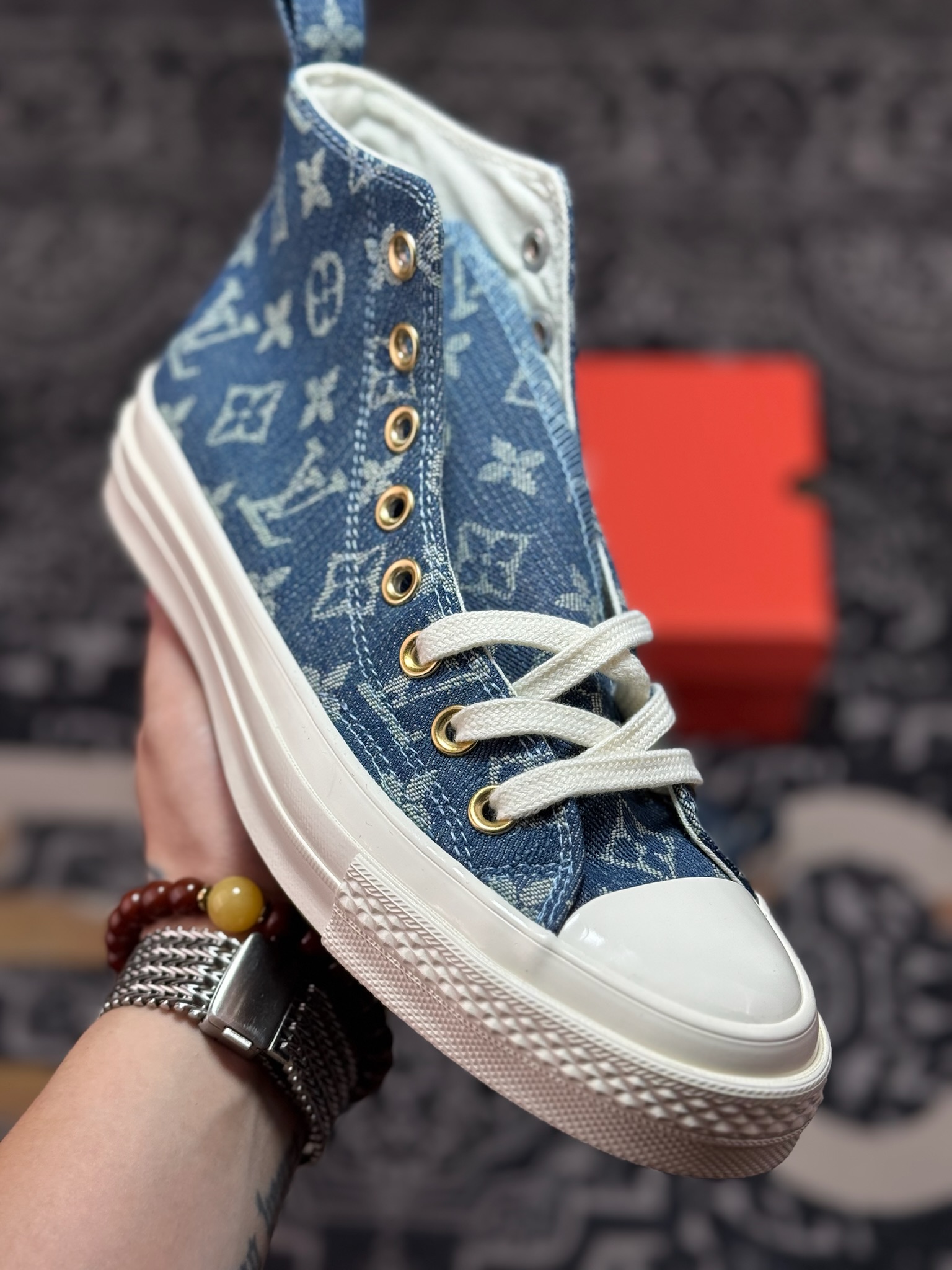 真标 Converse X LV 驴牌 定制联名 以1970s为蓝本 搭配经典丹宁蓝色牛仔元素拼接