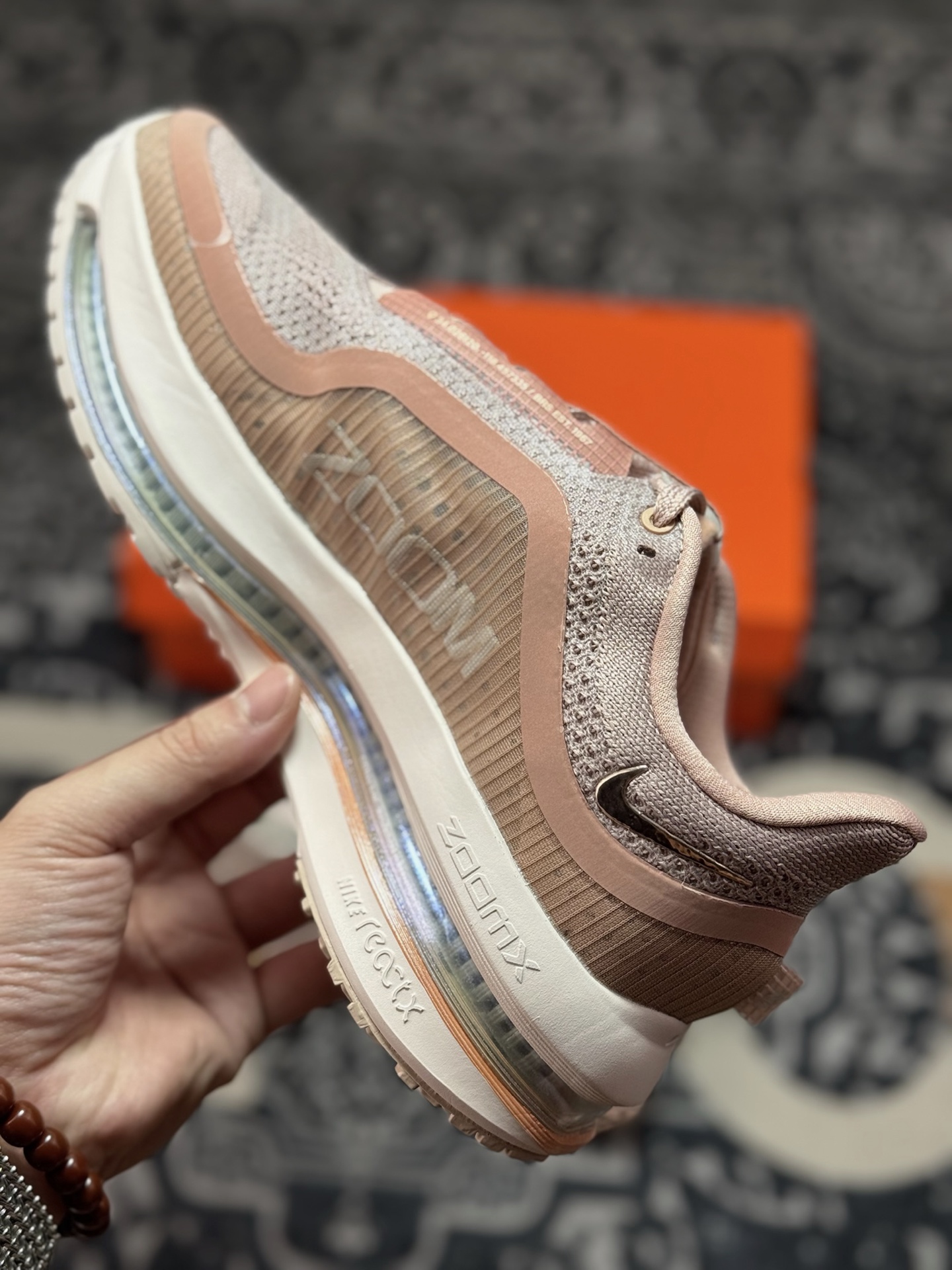 原装级别 NIKE PEGASUS PREMIUM耐克飞马公路跑步鞋 HQ2593-603