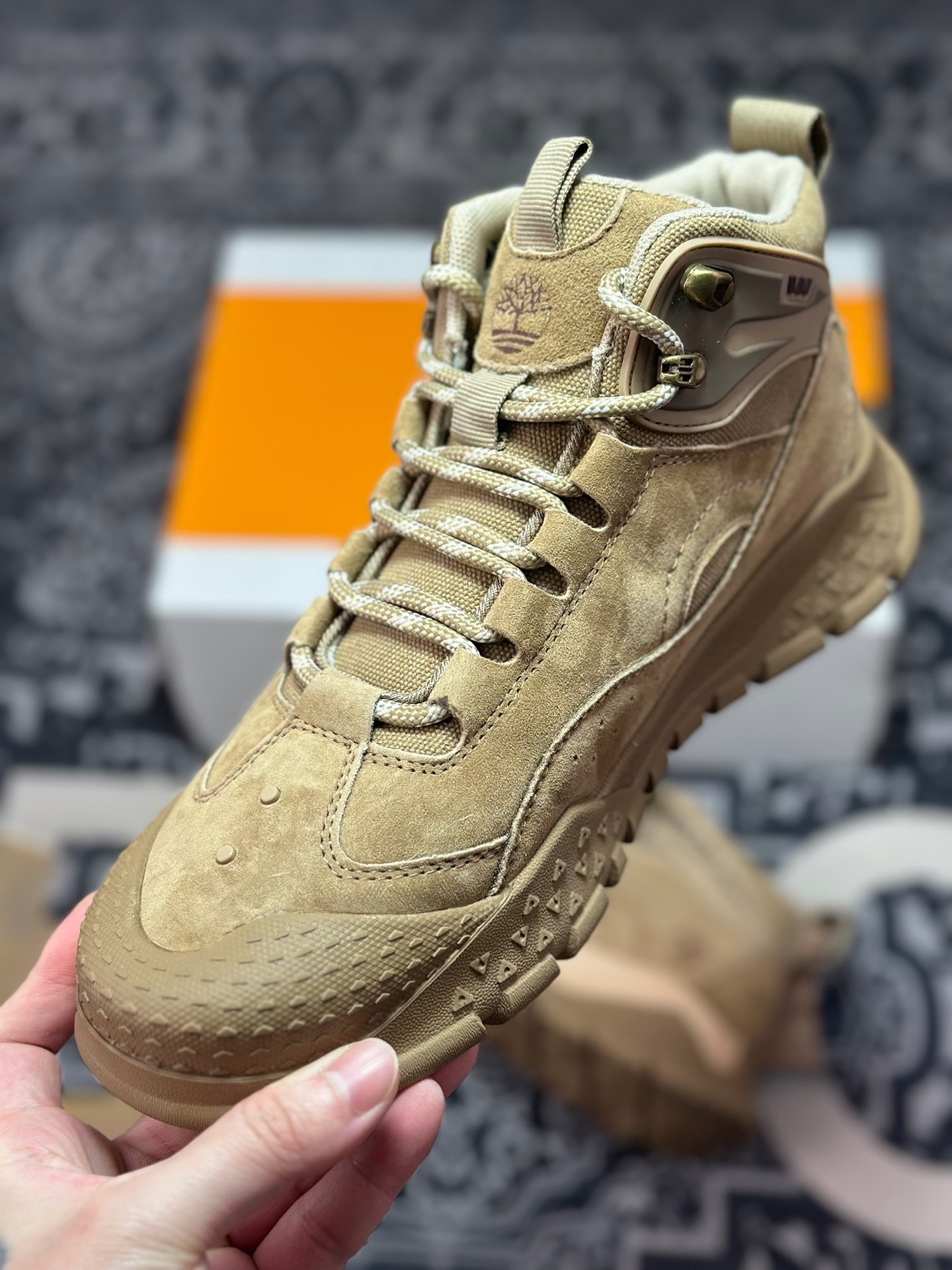 原装级别 新货Timberland添柏岚/天伯伦户外中帮休闲马丁靴系列