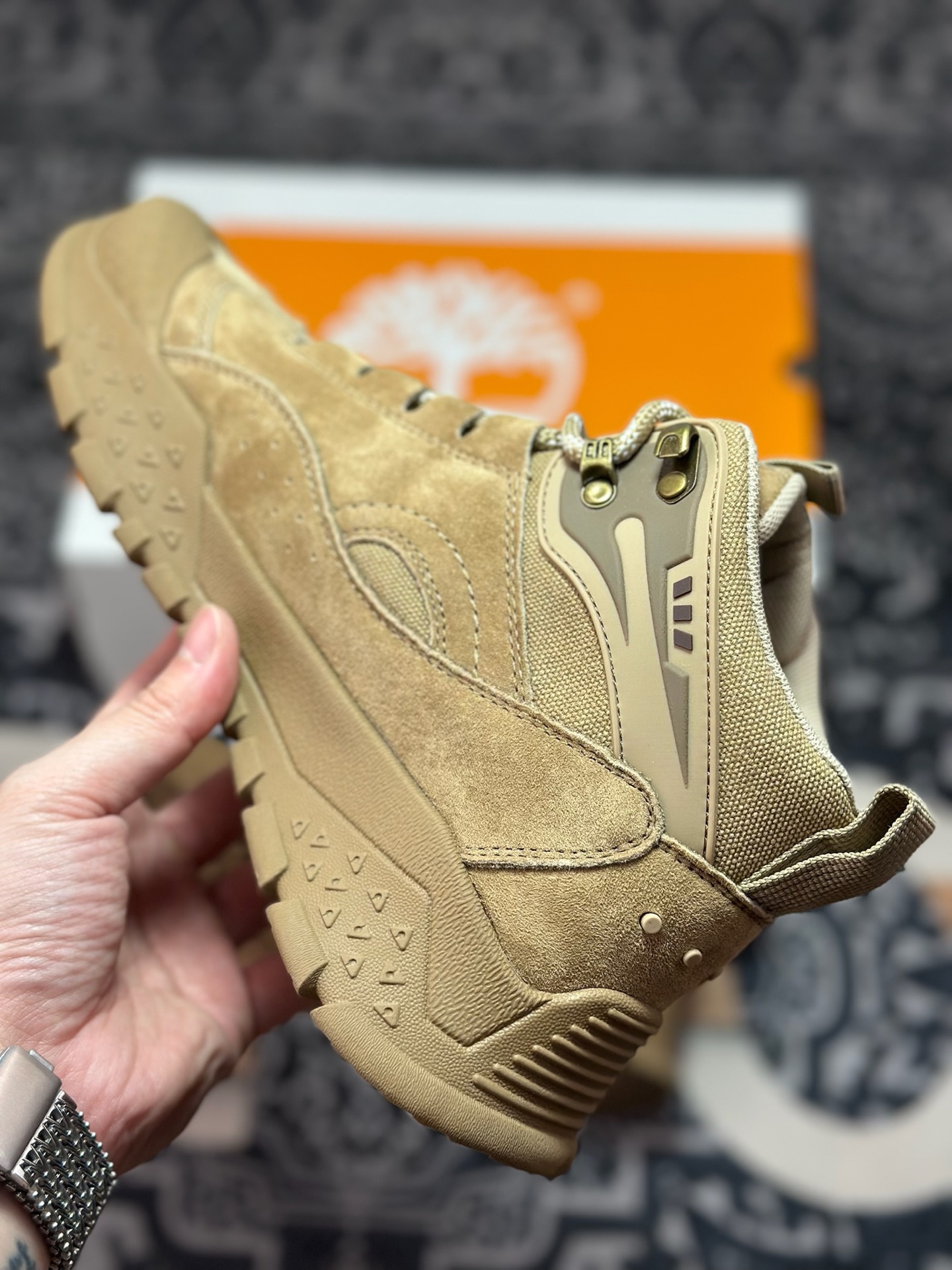 原装级别 新货Timberland添柏岚/天伯伦户外中帮休闲马丁靴系列