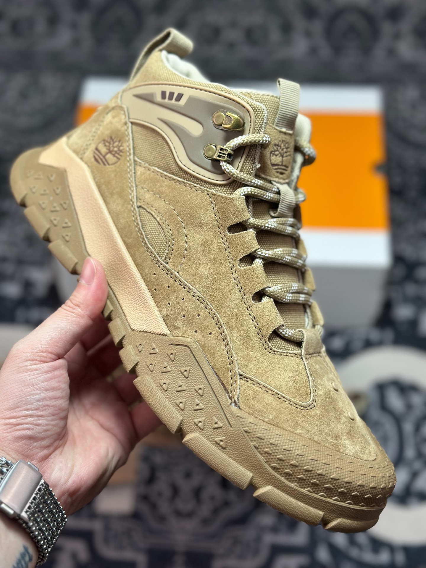 原装级别 新货Timberland添柏岚/天伯伦户外中帮休闲马丁靴系列