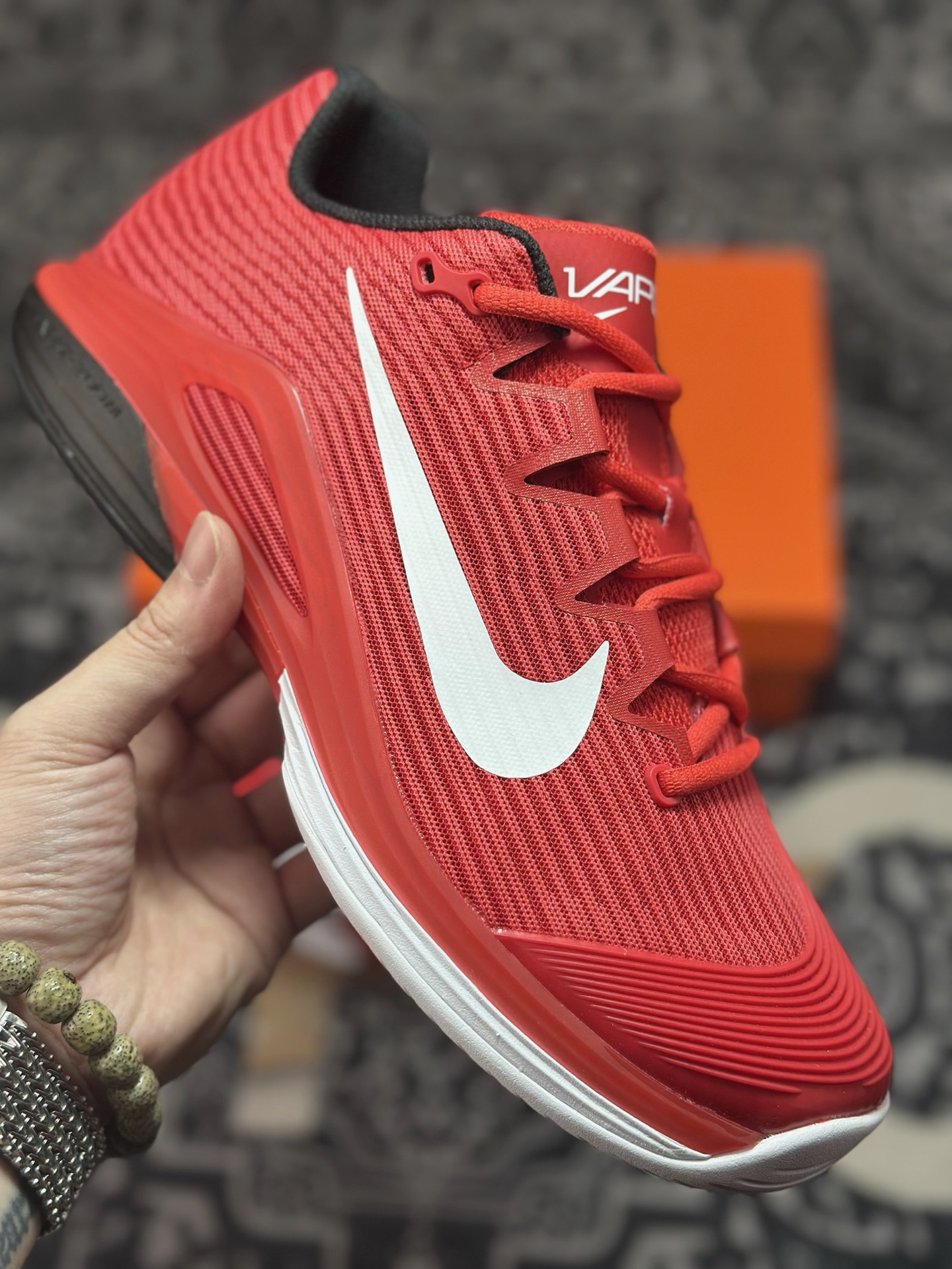 B2260 原装级别 Nike Vapor 12 舒适百搭 耐磨 低帮 网球鞋 FV5552-600