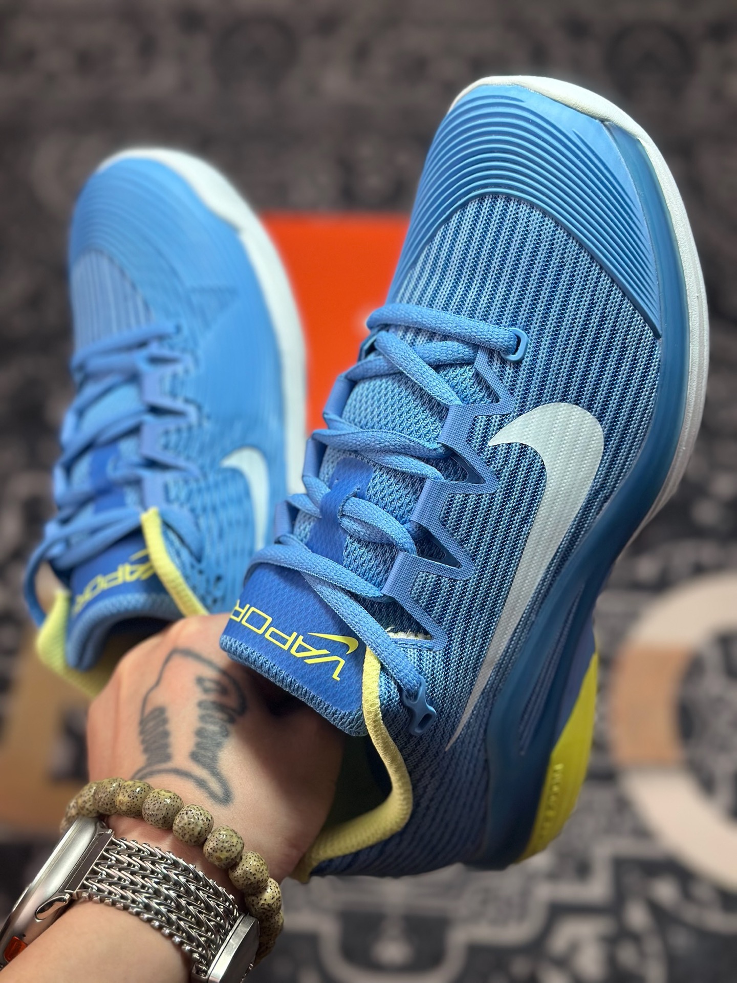 B2260 原装级别 Nike Vapor 12 舒适百搭 耐磨 低帮 网球鞋 FV5554-400