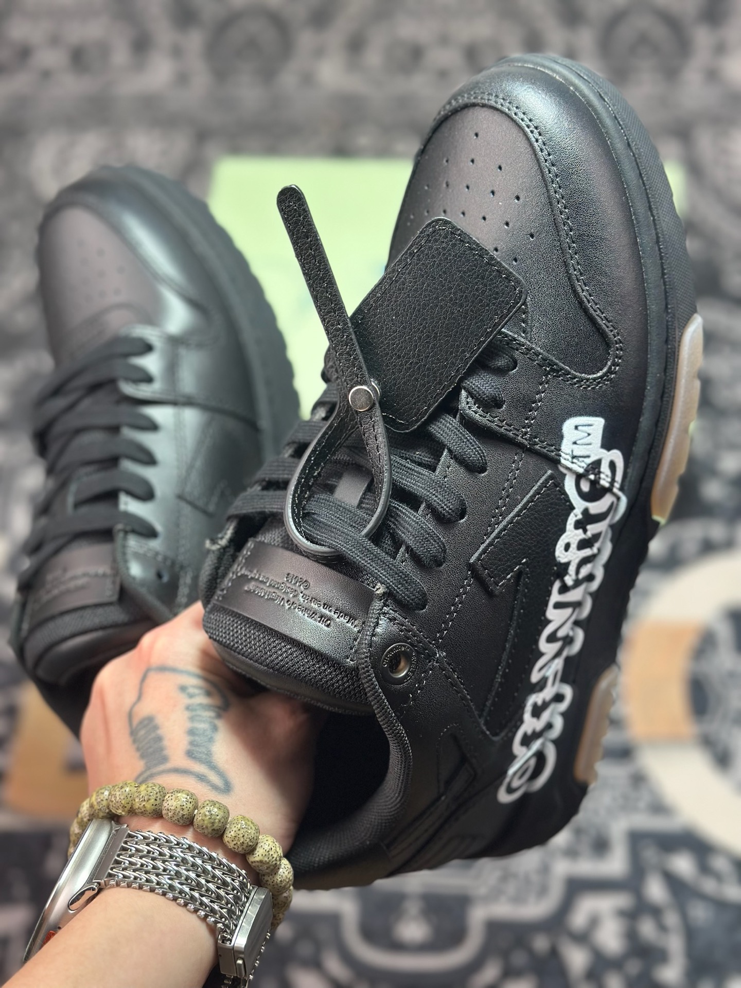 C2350 Off-White c/o Virgil Abloh Out Of Office Low- Leather Sneakers”OOO”系列低帮复古百搭休闲运动板鞋“皮革全黑箭头”OMIA189F23LEA001