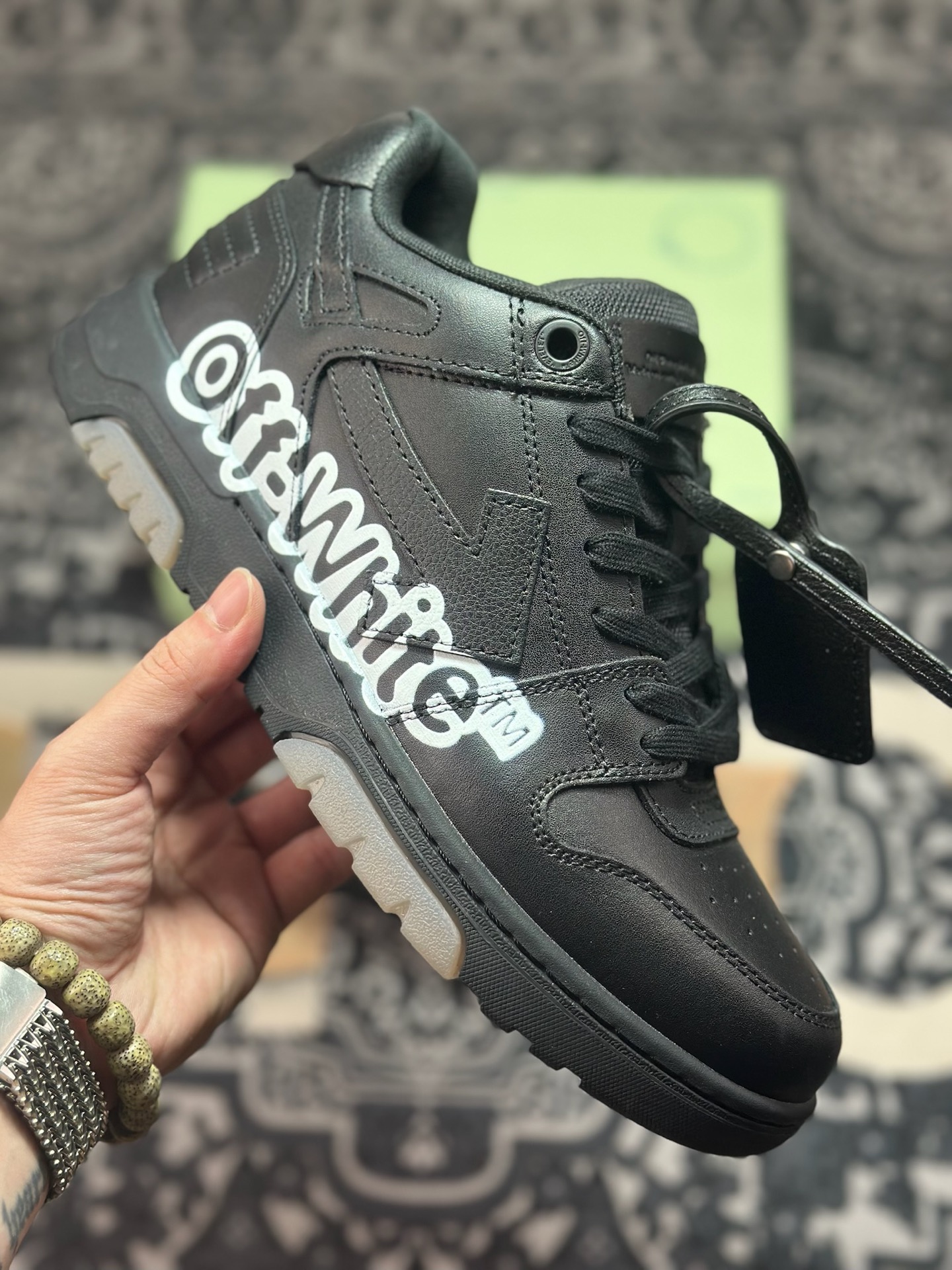 C2350 Off-White c/o Virgil Abloh Out Of Office Low- Leather Sneakers”OOO”系列低帮复古百搭休闲运动板鞋“皮革全黑箭头”OMIA189F23LEA001