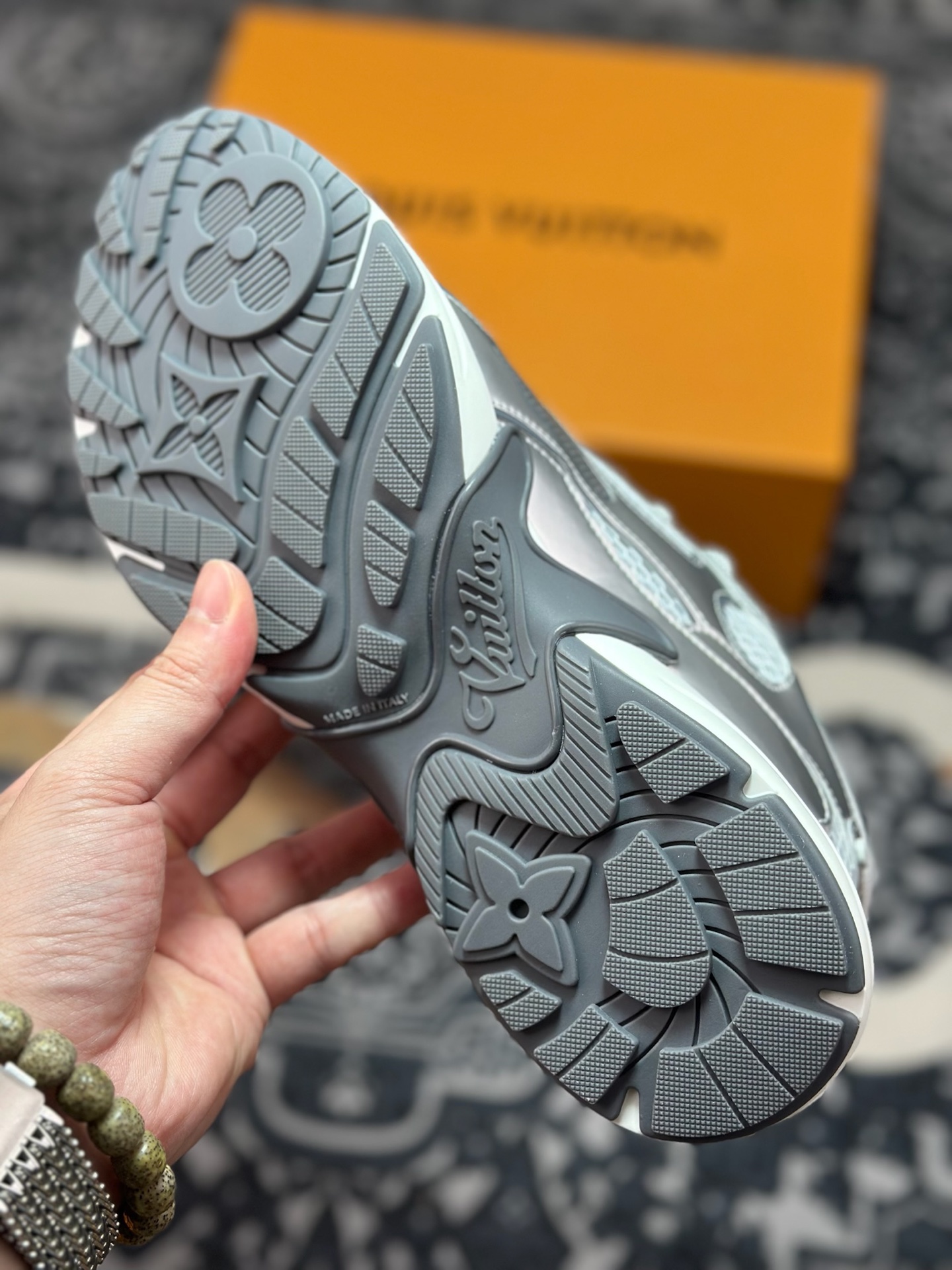 D1480 Olympia系列 情侣款 银角大王 休闲 运动鞋 跑鞋 本款 LV Olympia 运动鞋