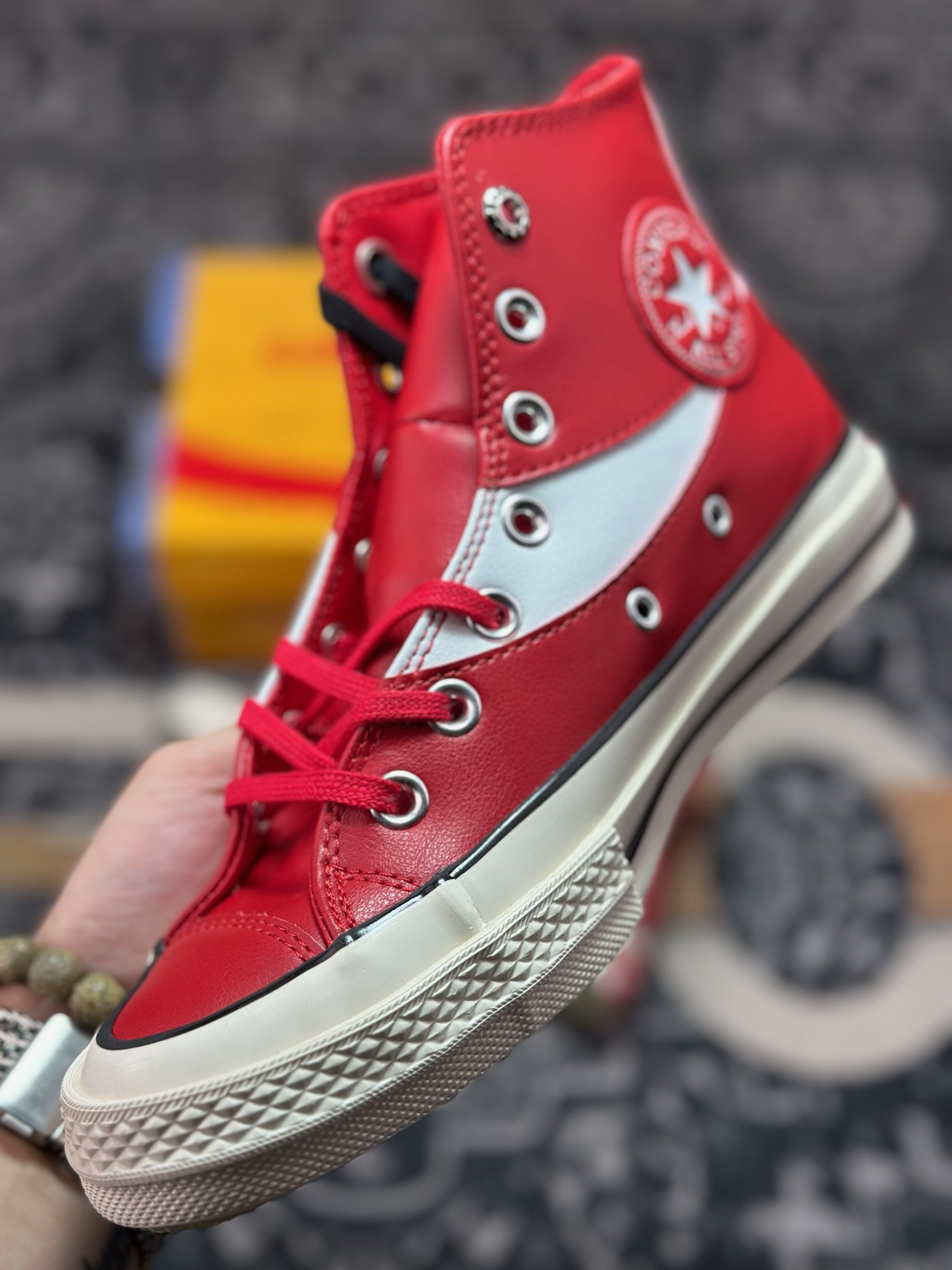 A2140 真标 年末联名 重磅来袭 Coca-Cola x Converse Chuck 70 可口可乐联名 复古皮质高帮休闲鞋 17888C