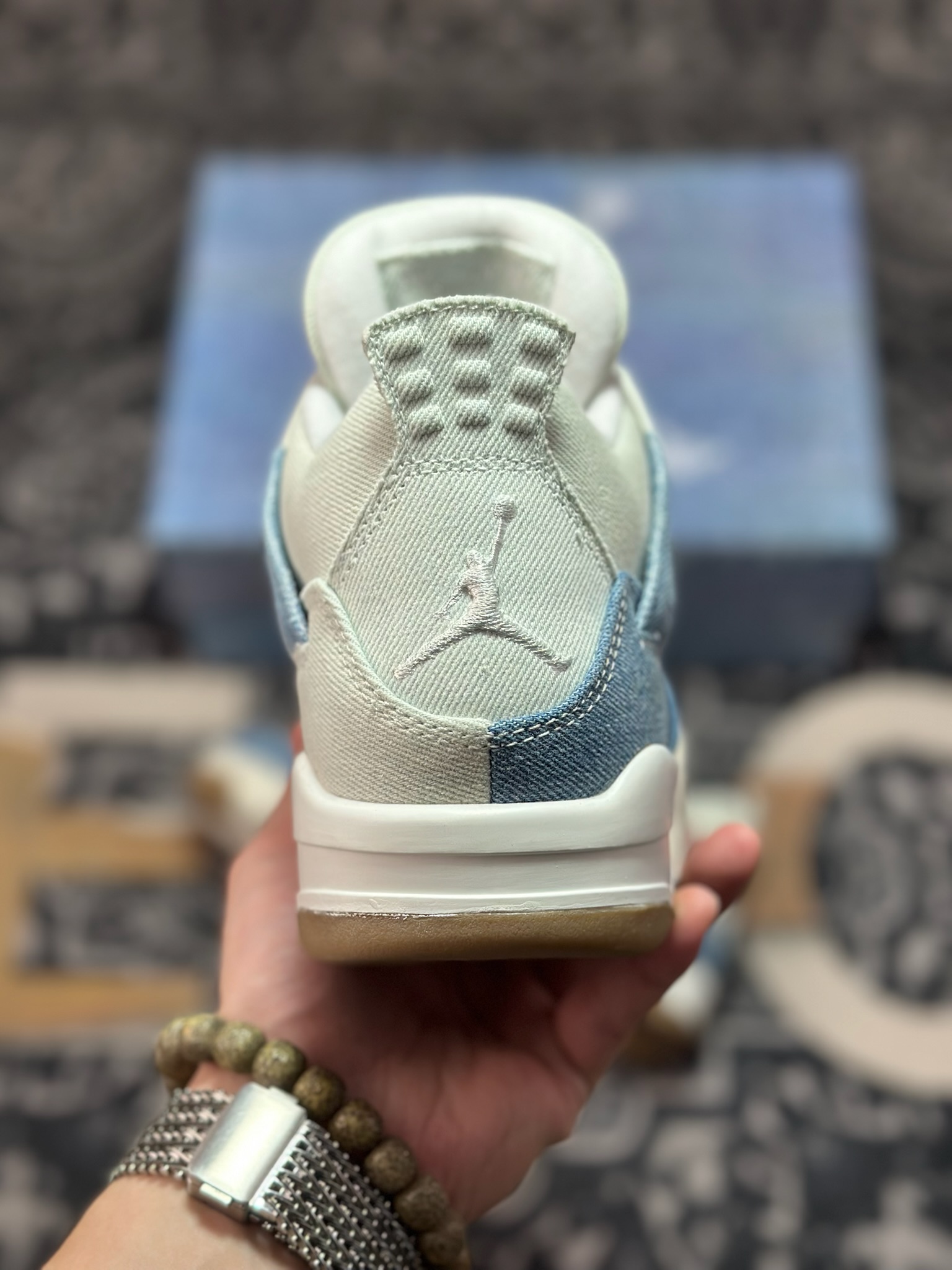 耐克Nike Air Jordan 4 Retro SE”Denim Worn Blue”迈克尔·乔丹AJ4代中帮复古休闲运动文化篮球鞋“拼接牛仔浅蓝灰小李维斯”IB6716-100