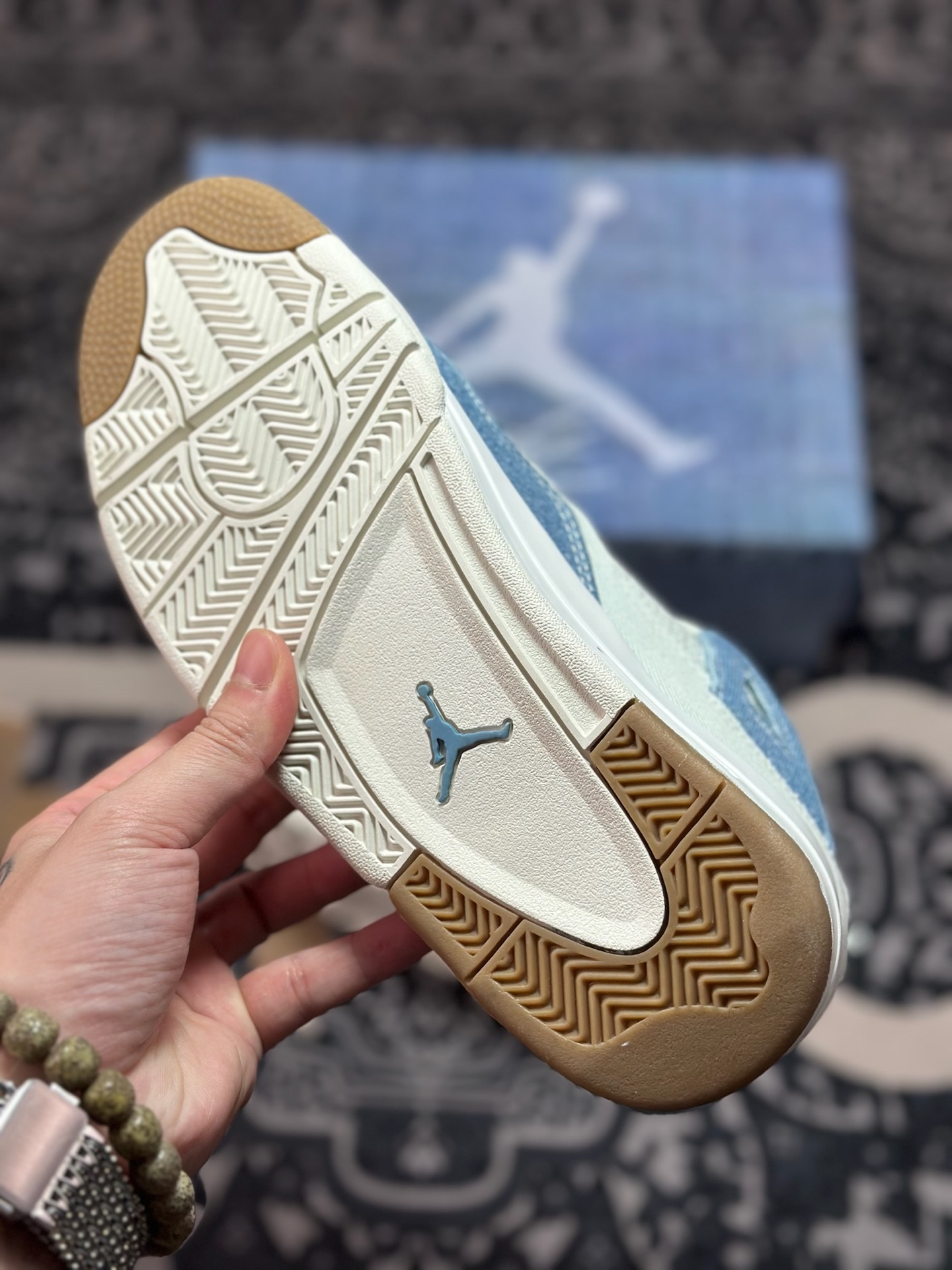 耐克Nike Air Jordan 4 Retro SE”Denim Worn Blue”迈克尔·乔丹AJ4代中帮复古休闲运动文化篮球鞋“拼接牛仔浅蓝灰小李维斯”IB6716-100