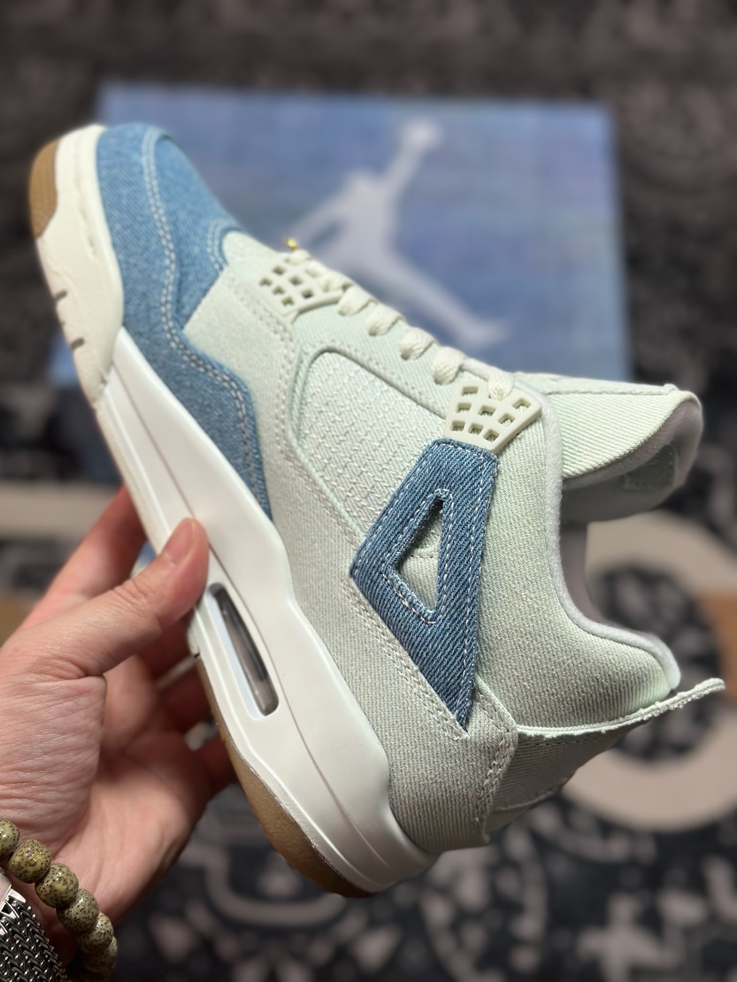 耐克Nike Air Jordan 4 Retro SE”Denim Worn Blue”迈克尔·乔丹AJ4代中帮复古休闲运动文化篮球鞋“拼接牛仔浅蓝灰小李维斯”IB6716-100